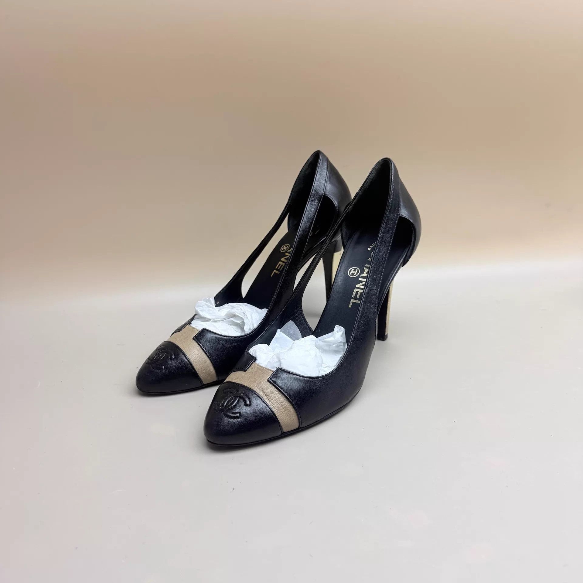 Chanel CHANEL Black & Gold CC Embroidered Heels 39 95New Size US 8.5 / IT 38.5 - 1 Thumbnail