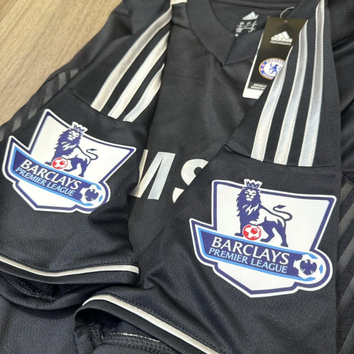 Adidas Chelsea 13/14 away shirt #10 Mata (bnwt) Size US L / EU 52-54 / 3 - 5 Thumbnail