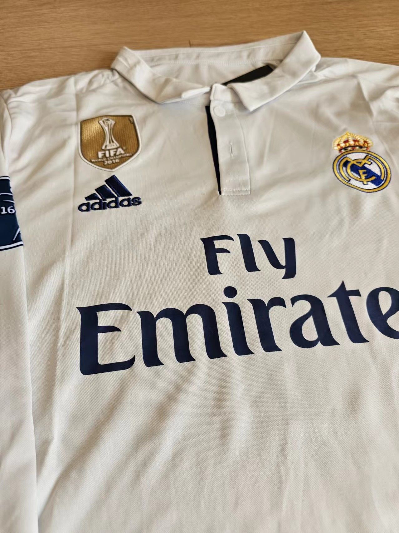 Other 2016 17 Real Madrid #7 C Ronaldo Jersey Longsleeve M M Size US M / EU 48-50 / 2 - 3 Thumbnail