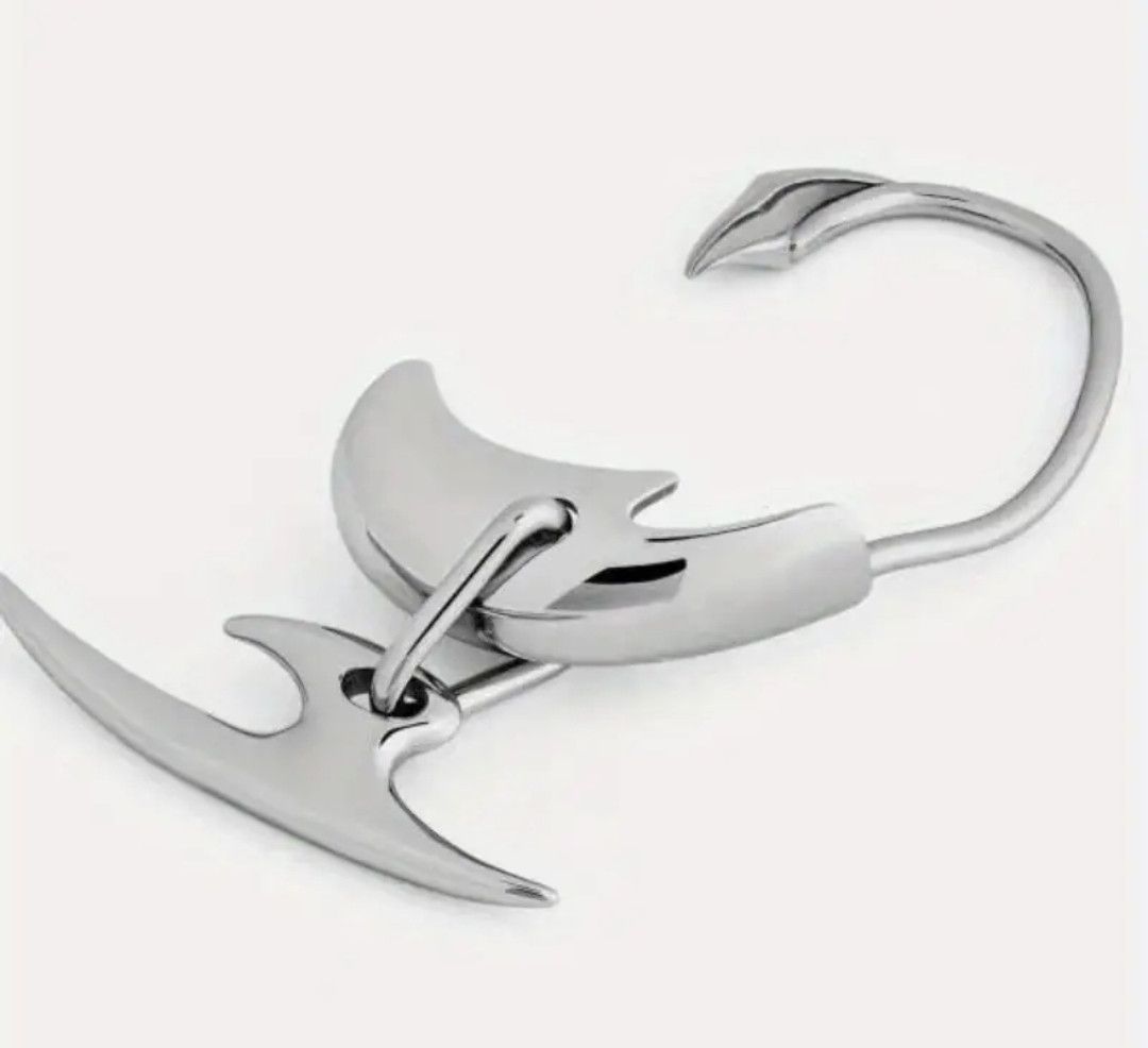 Japanese Brand Y2K Cyberpunk Dagger Shaped Clip New Earring Size ONE SIZE - 2 Thumbnail