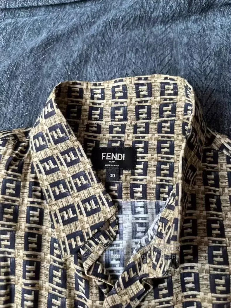 Fendi Fendi size 39 Brown All-Over Printed Short Sleeve Shirt Size US M / EU 48-50 / 2 - 3 Thumbnail
