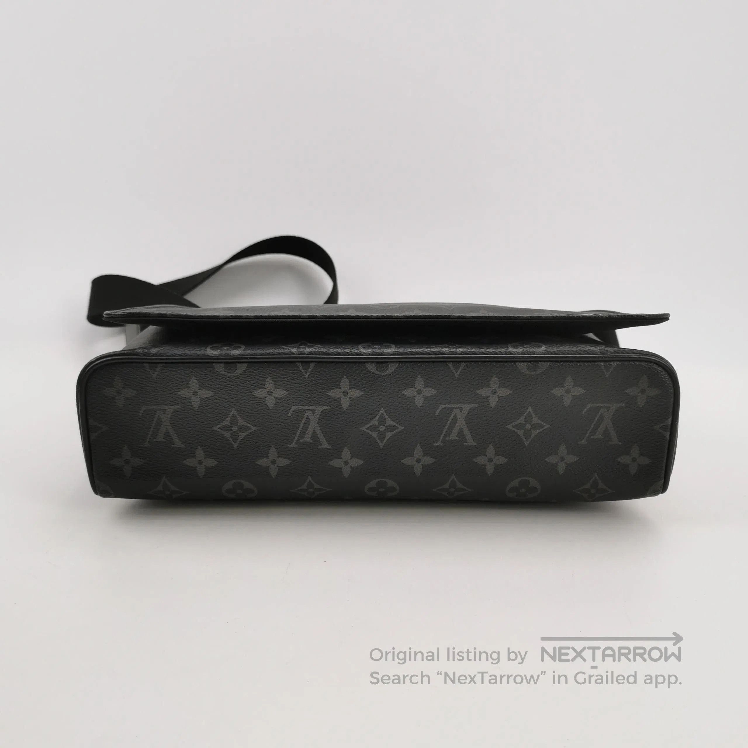 Louis Vuitton Louis Vuitton District Monogram Flap Crossbody Bag. Size ONE SIZE - 5 Thumbnail