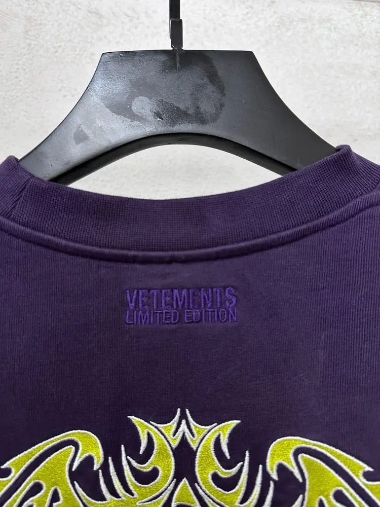 Vetements Vetements Logo L/S Tee Size US S / EU 44-46 / 1 - 7 Thumbnail