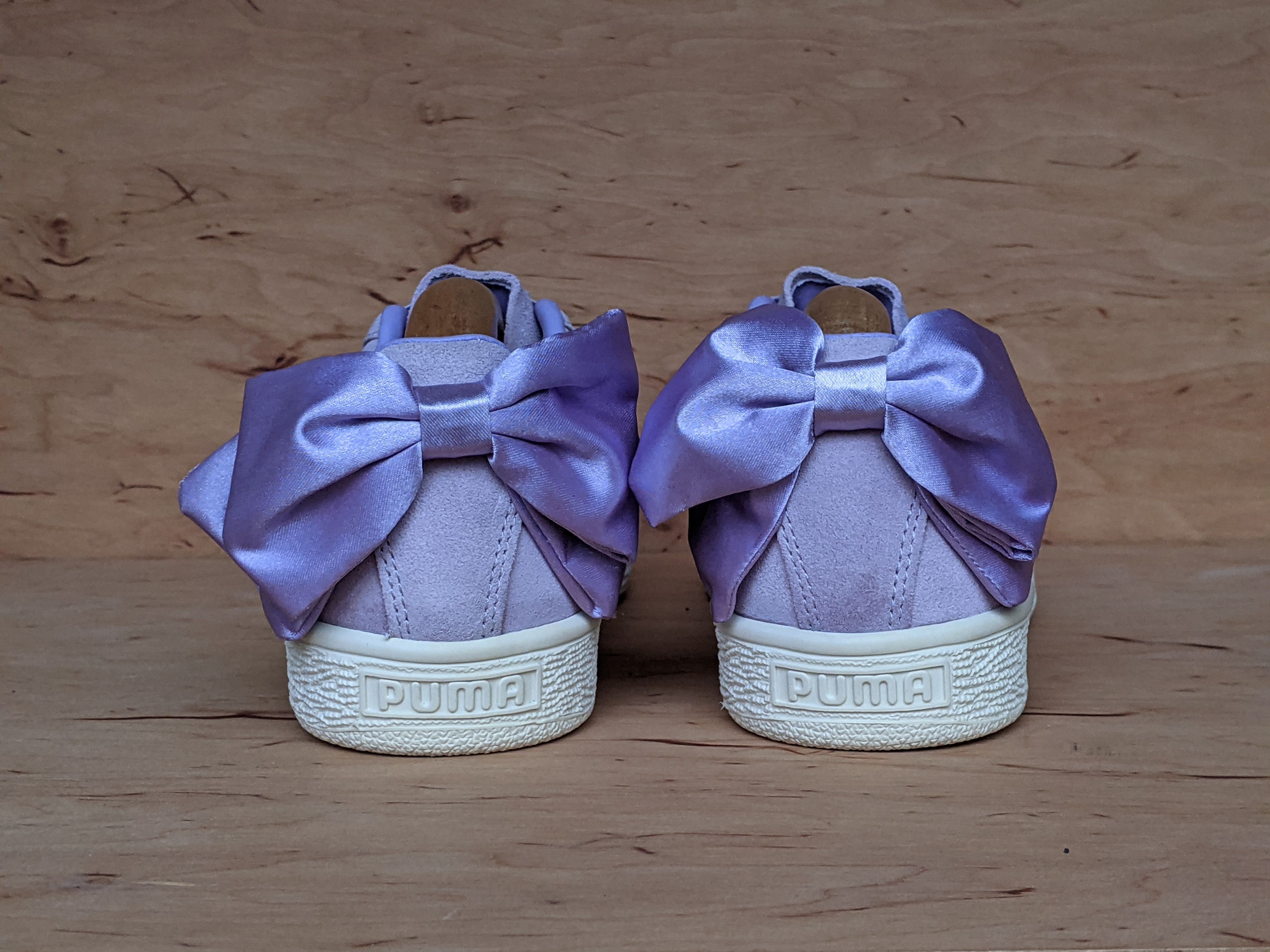 Puma *NEW* Puma Suede Bow Womens Sneaker Clyde Cat MCM Rhuigi Size US 8.5 / IT 38.5 - 12 Thumbnail