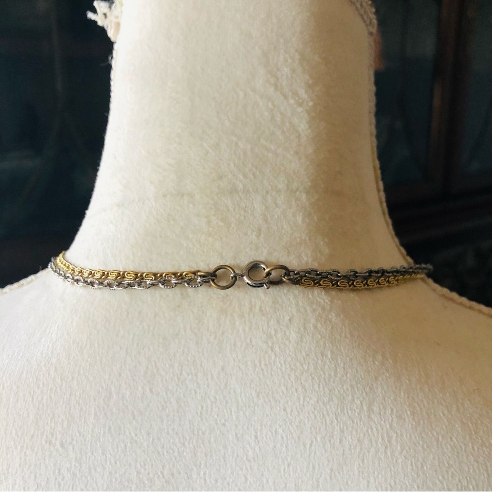 Vintage Vintage 60s Florenza large white cabochon filigree necklace Size ONE SIZE - 8 Thumbnail