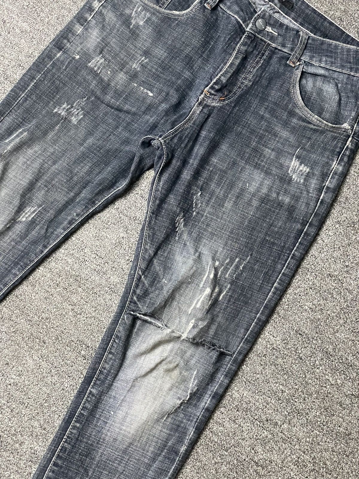 Japanese Brand × Vintage Fashion World x NIU WANG Distressed Denim Jeans (112) Size US 31 - 4 Thumbnail