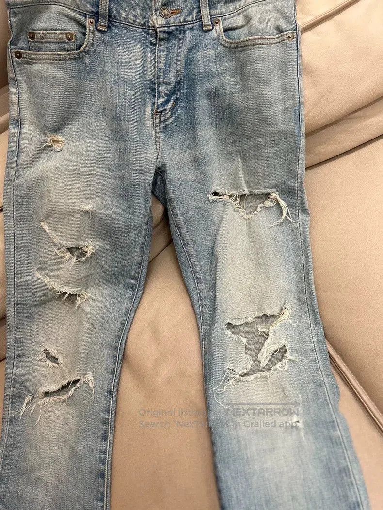 Saint Laurent Paris Saint Laurent D02 Distressed Denim Jeans. Size US 29 - 3 Thumbnail