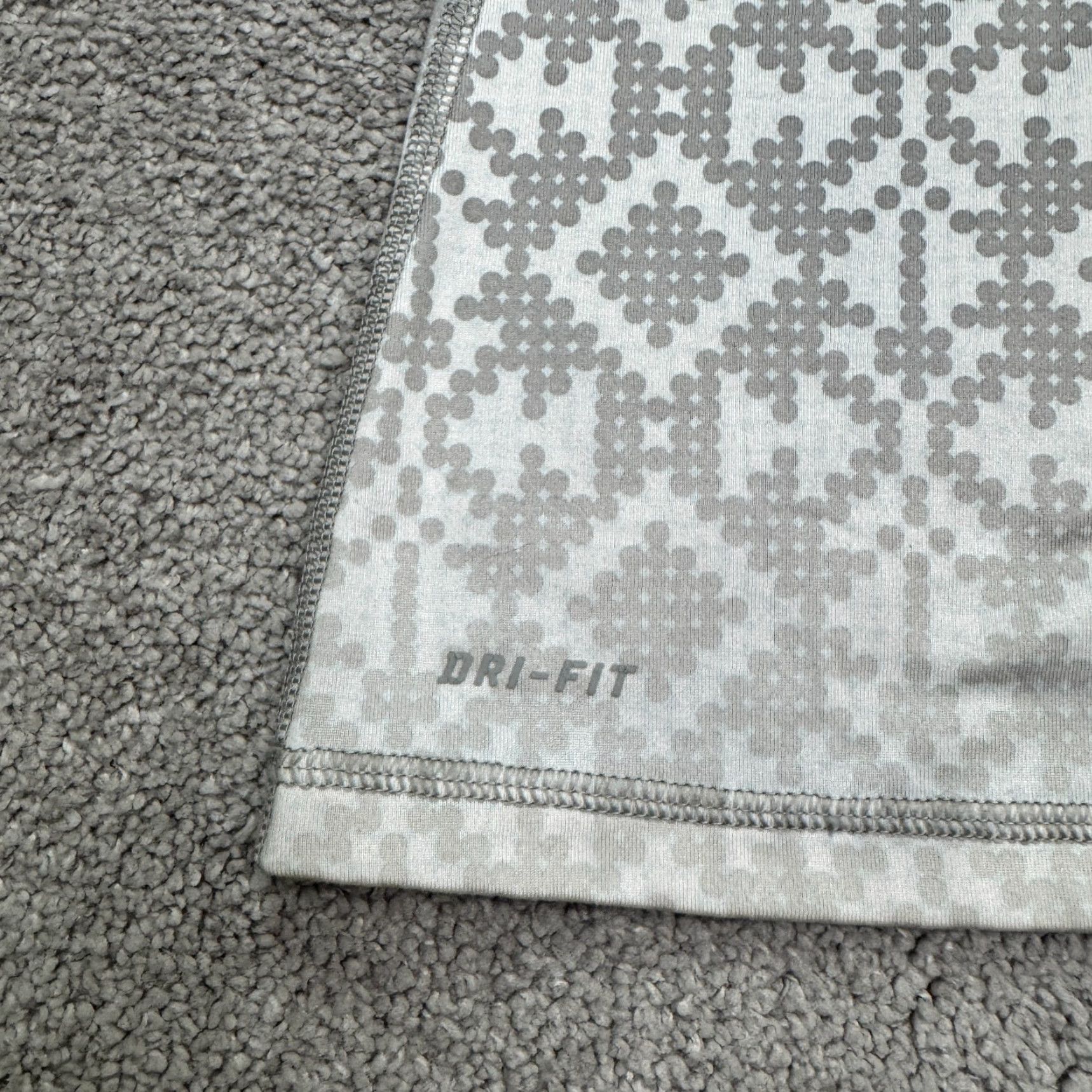 Nike Nike Pro Hyperwarm Dri-Fit Fair Isle 1/2 Zip Active Jacket Womens Small Gray Size S / US 4 / IT 40 - 5 Thumbnail