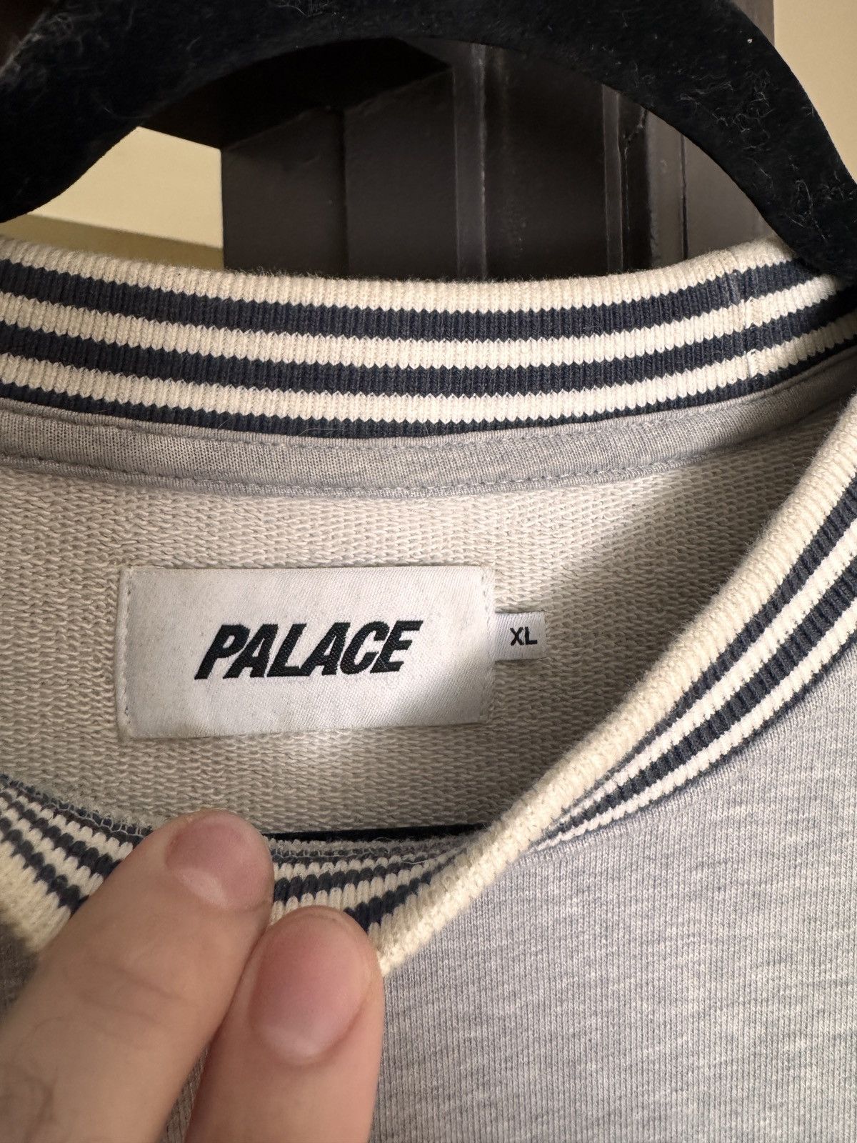 Palace Chilly Duck Out Drop Shoulder Crew Size US XL / EU 56 / 4 - 4 Thumbnail