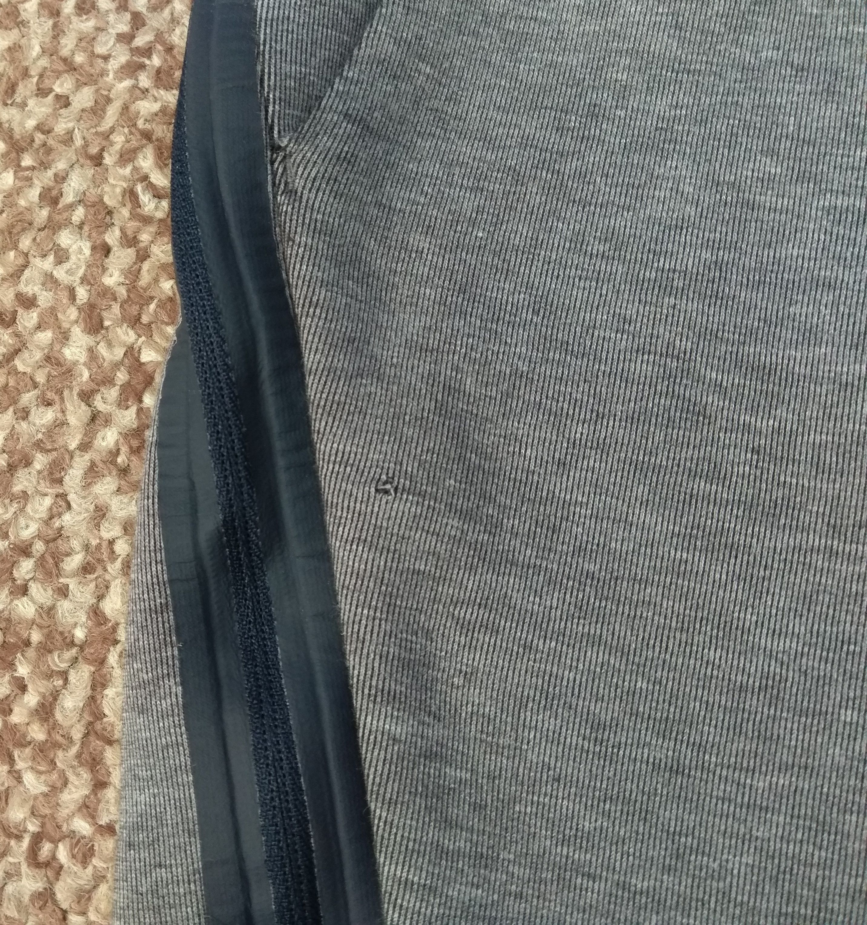 Nike Nike Tech Fleece Cropped Skinny Joggers Pant Size US 30 / EU 46 - 7 Thumbnail