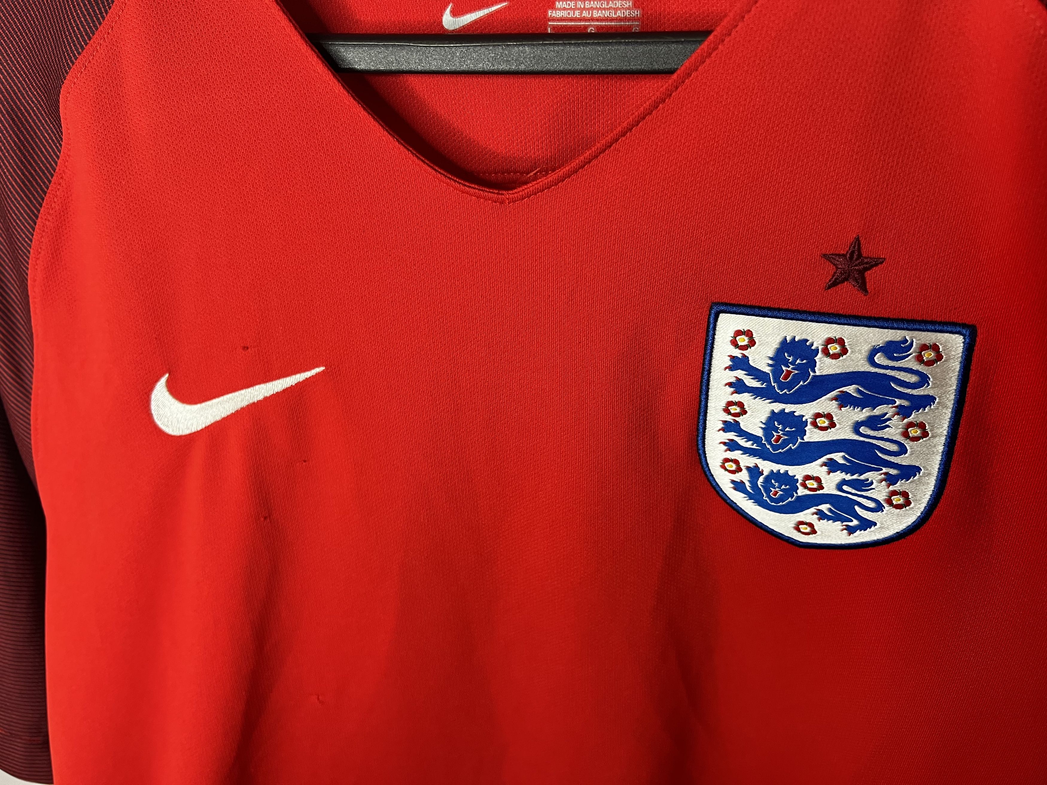 Nike ENGLAND TEAM 2017 2018 AWAY FOOTBALL SHIRT SOCCER JERSEY Size US L / EU 52-54 / 3 - 3 Thumbnail