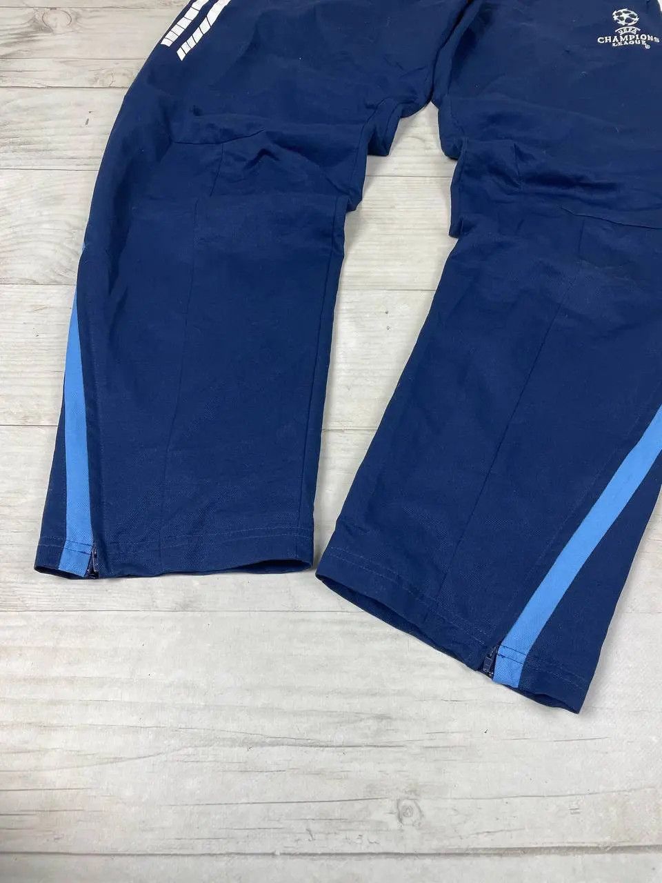 Adidas Vintage Adidas Real Madrid UCL Training Football Pants 00s Size US 34 / EU 50 - 4 Thumbnail