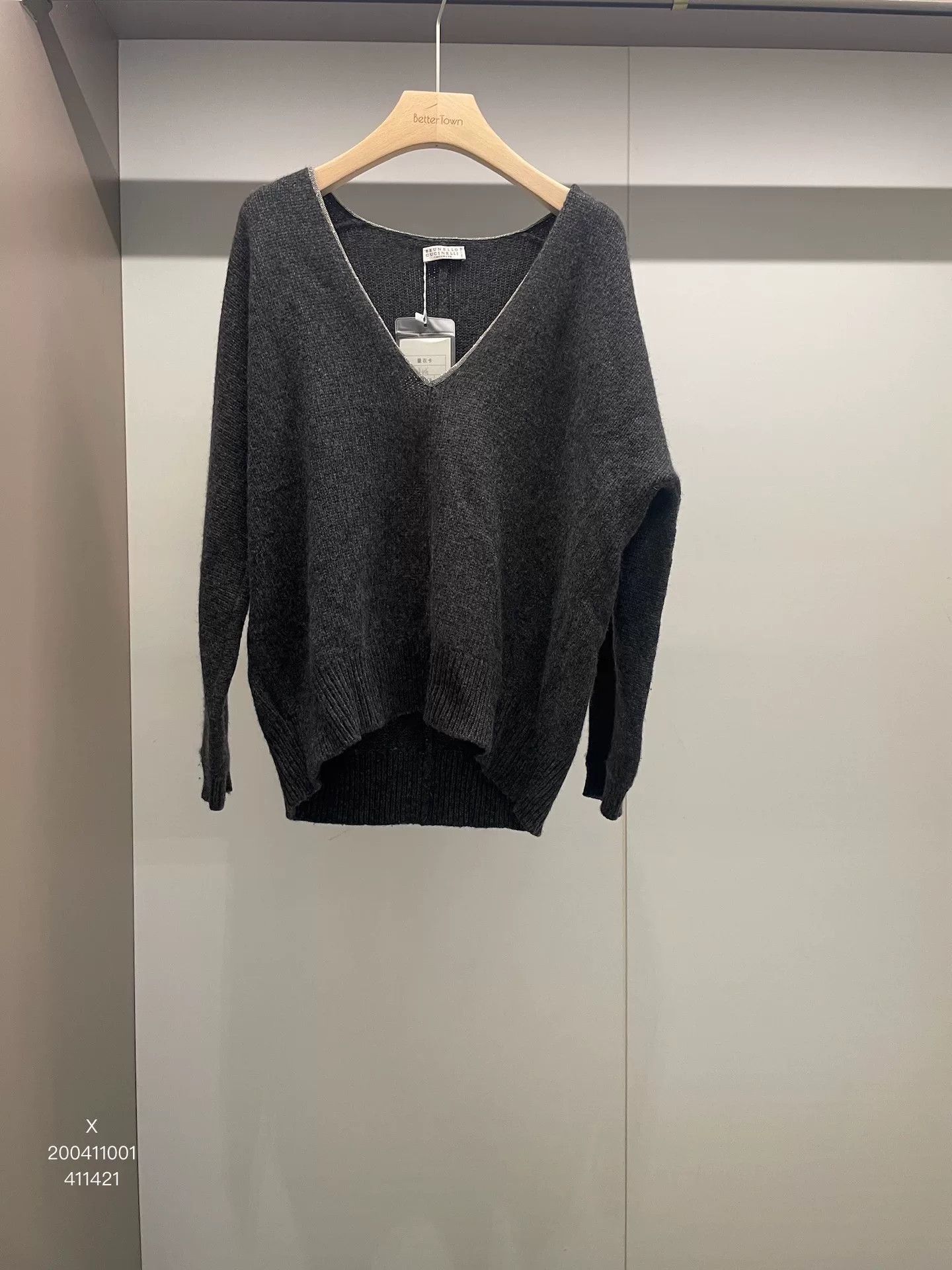 Brunello Cucinelli Brunello Cucinelli Gray Beaded Cashmere Sweater Size US M / EU 48-50 / 2 - 1 Thumbnail