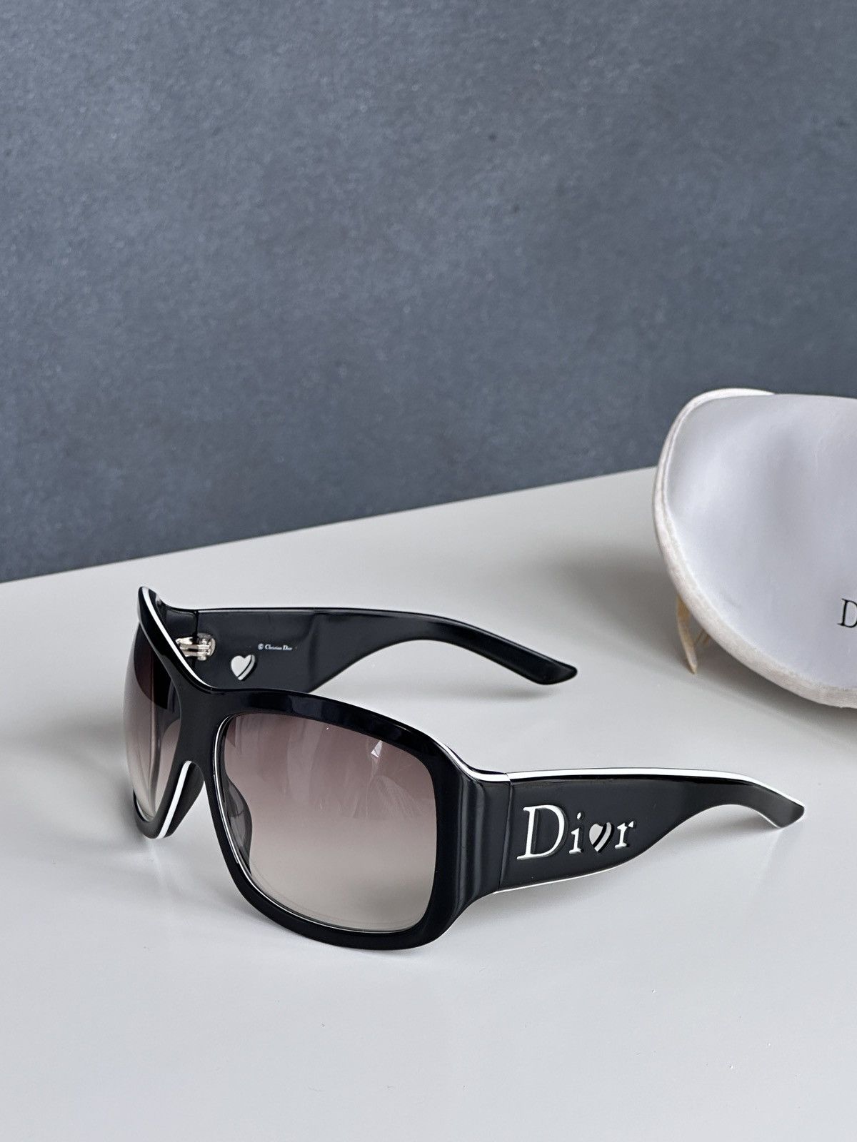 Dior DIOR Heart Logo LovinglyDior 1 Sunglasses Black Y2K Size ONE SIZE - 2 Thumbnail