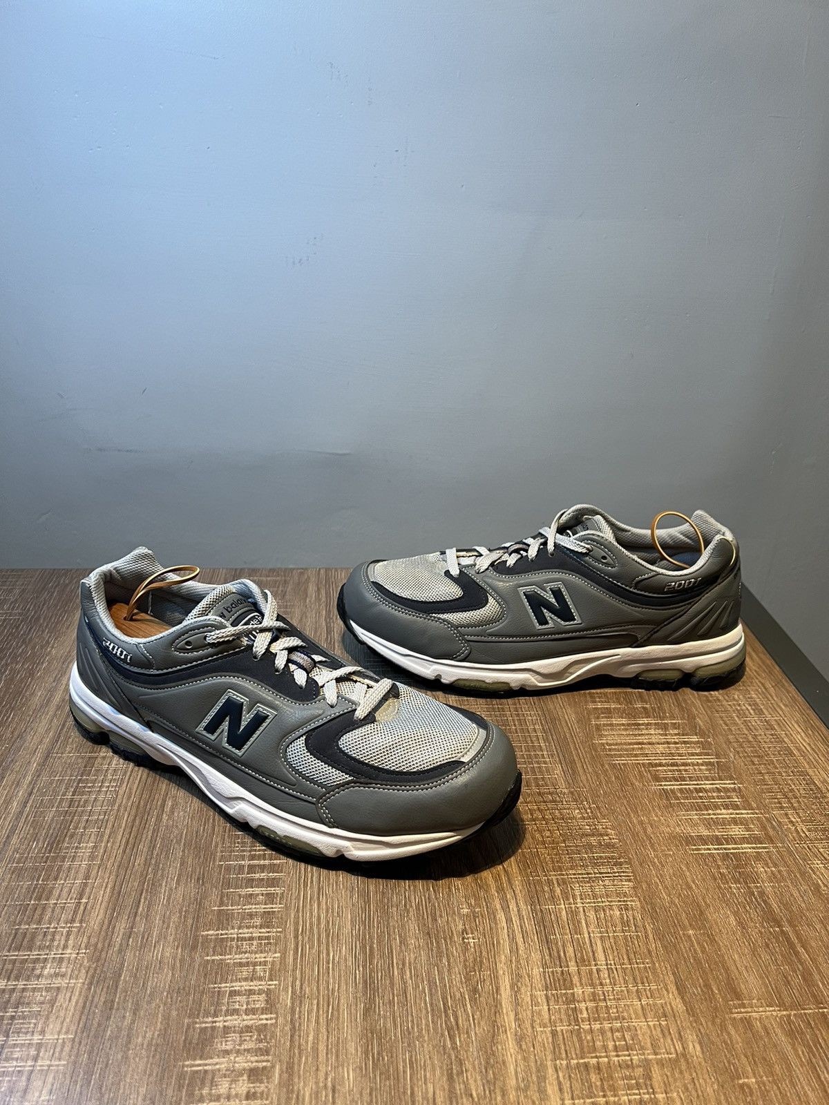 New Balance New Balance M2001GR Mens Sz 12 2E Made in USA Gray Blue Size US 12 / EU 45 - 2 Thumbnail
