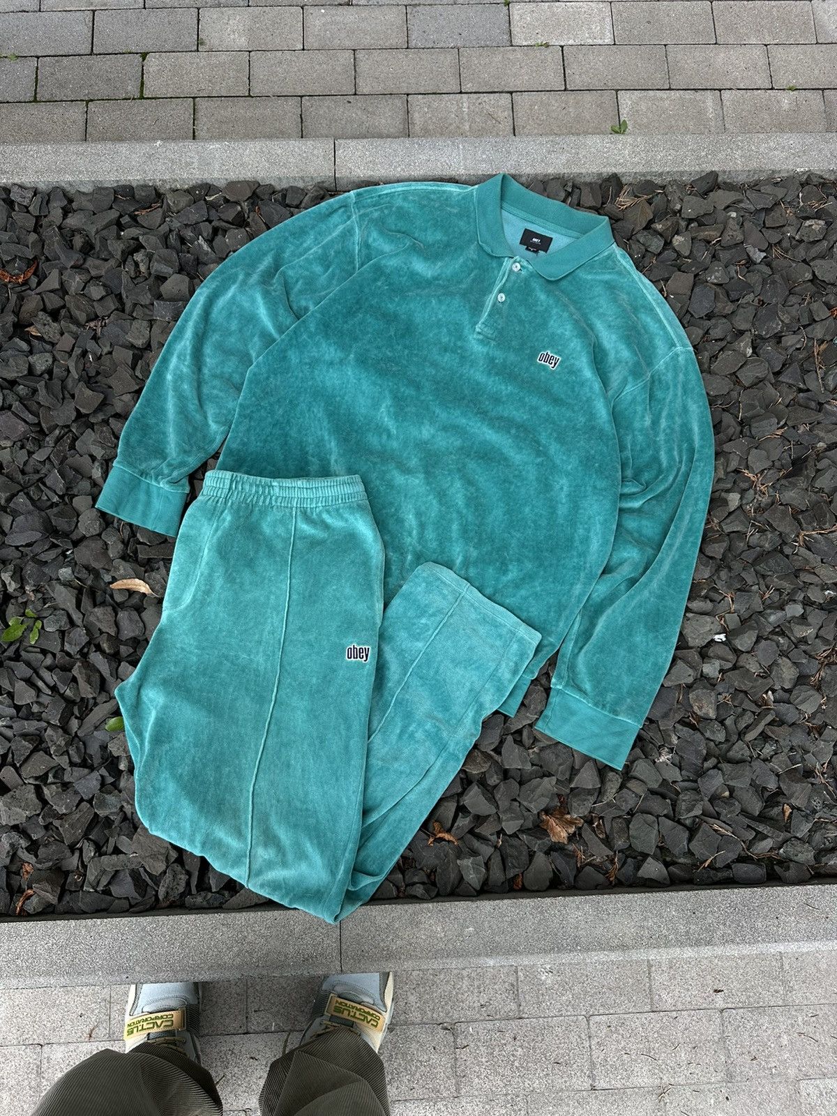 Obey velour Obay truck suit boxy fit sweatshirt+pants obay Size US M / EU 48-50 / 2 - 1 Thumbnail