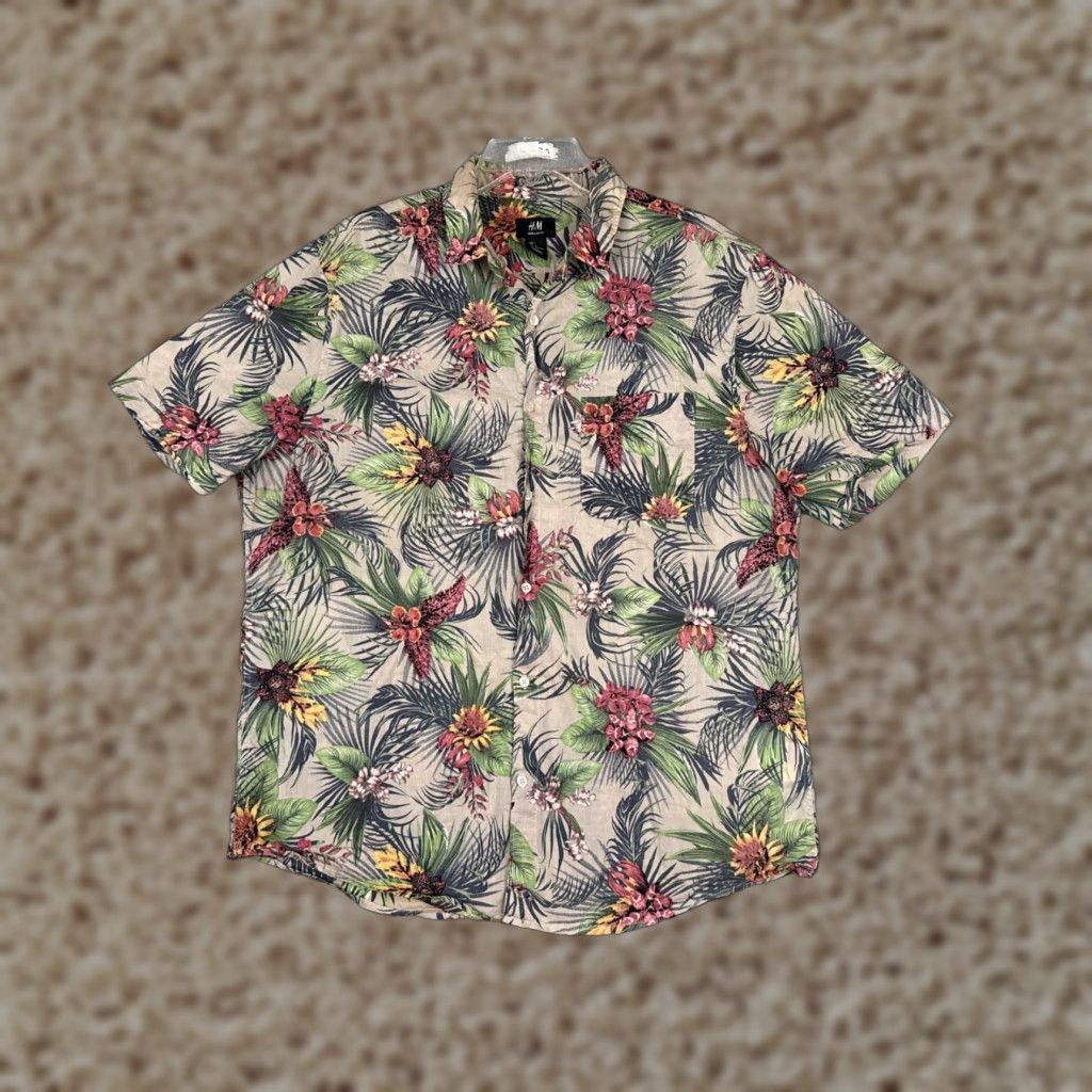 H&M H&M Shirt Adult Large Gray Green Red Floral Leaf Button Up 100% Rayon Pocket Size US L / EU 52-54 / 3 - 1 Thumbnail