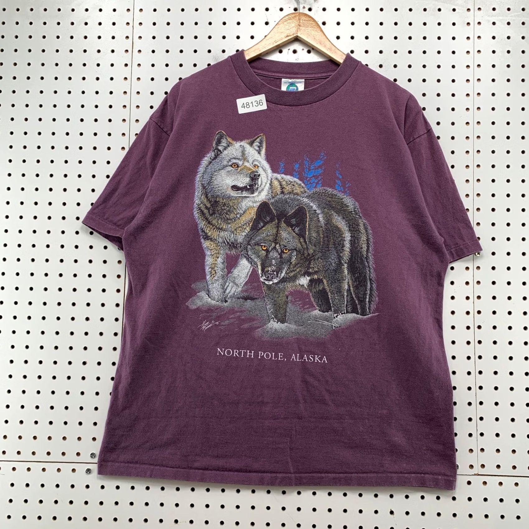 Vintage VINTAGE Belton Alaska Wolf Nature T-Shirt Men L Purple USA 1990s Graphic Print Short Sleeve Crew Neck Shirt Mens Size US L / EU 52-54 / 3 - 6 Thumbnail