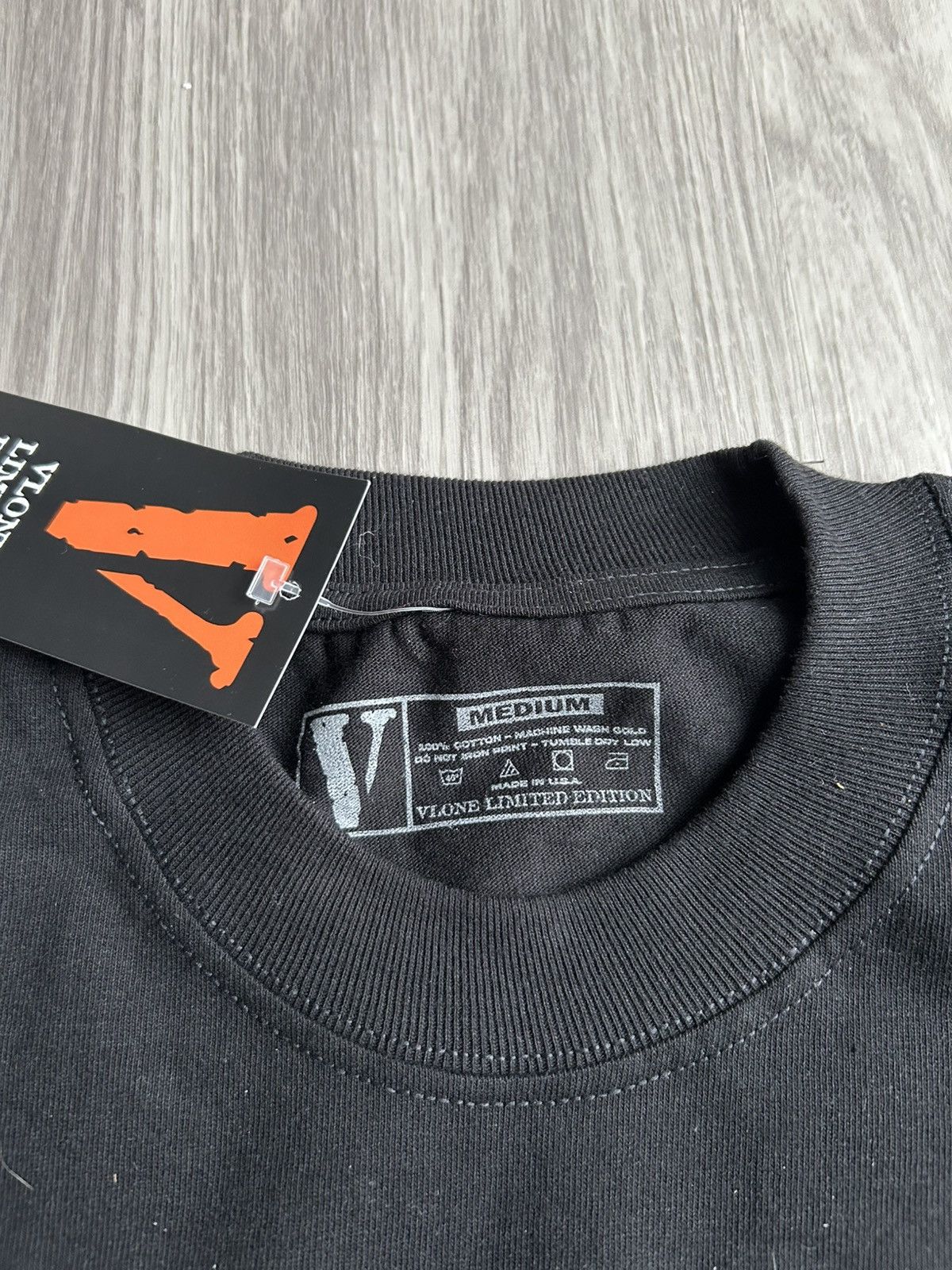 Vlone Vlone FRIENDS Rhinestone T-Shirt Size Medium Size US M / EU 48-50 / 2 - 6 Thumbnail