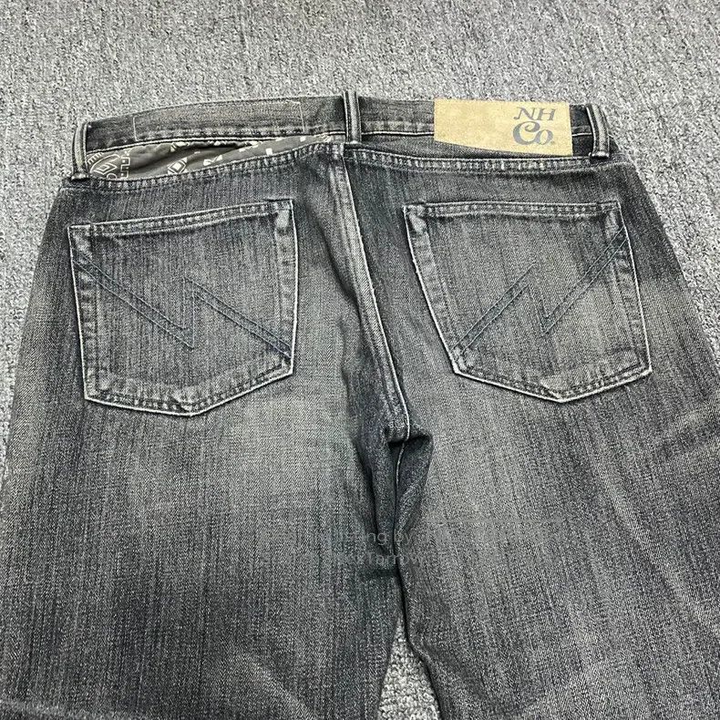 Neighborhood size M Anthony King
