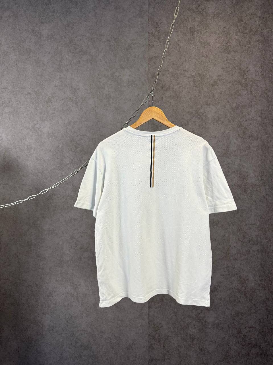 Hugo Boss Hugo Boss designer big center logo tee Size US M / EU 48-50 / 2 - 5 Thumbnail