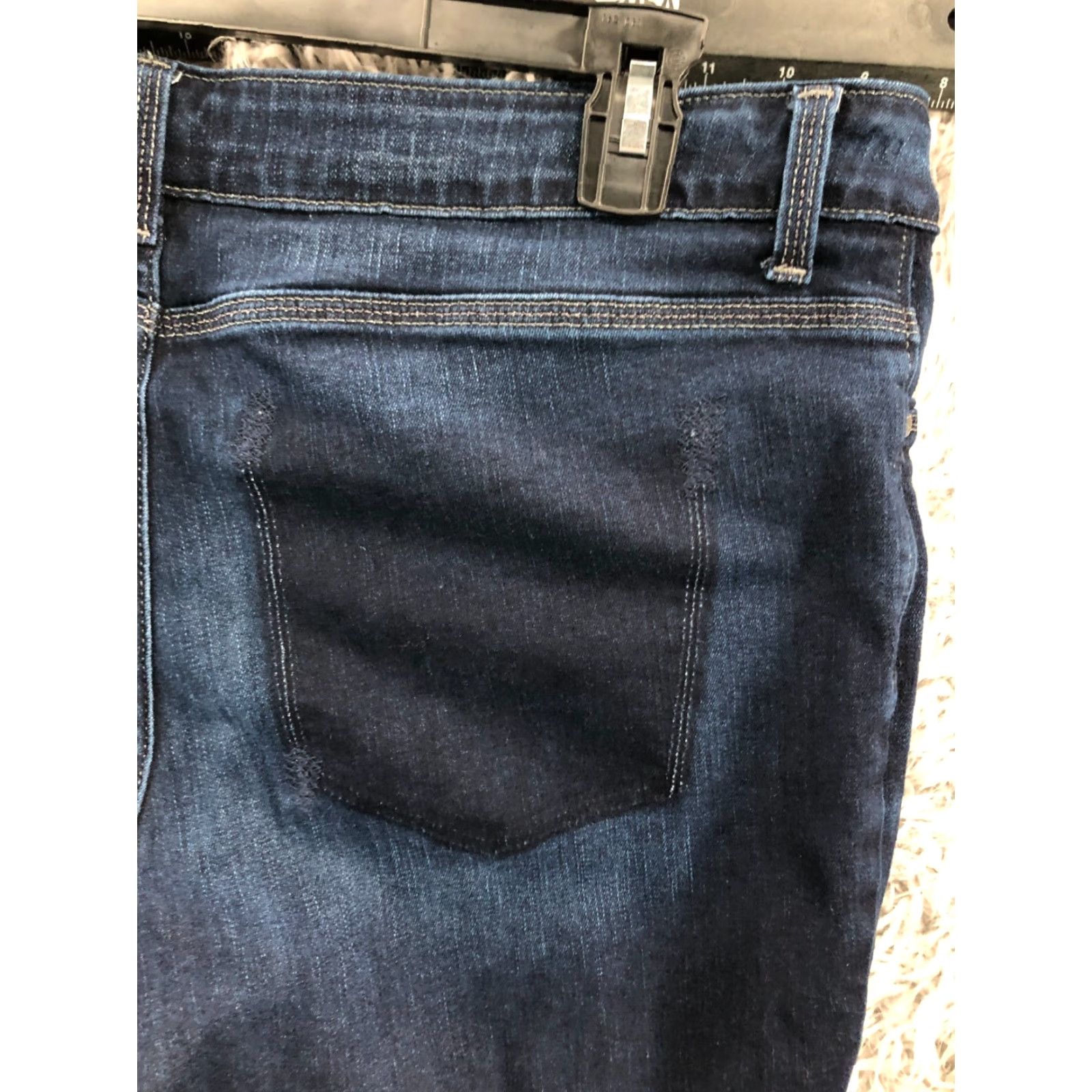 Lee Lee Perfect Fit Straight Jeans Womens Dark Wash Blue Size 18 Short Regular 5-Pocket Denim Cotton Jeans Mens? No. Size 40" / US 18 - 7 Thumbnail