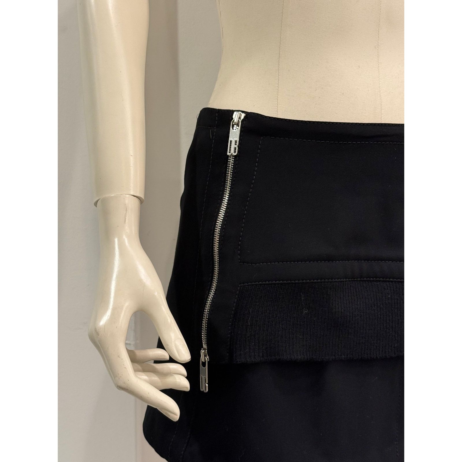 Dirk Bikkembergs 1990s Dirk Bikkembergs zipper mini skirt Size 28" / US 6 / IT 42 - 4 Thumbnail