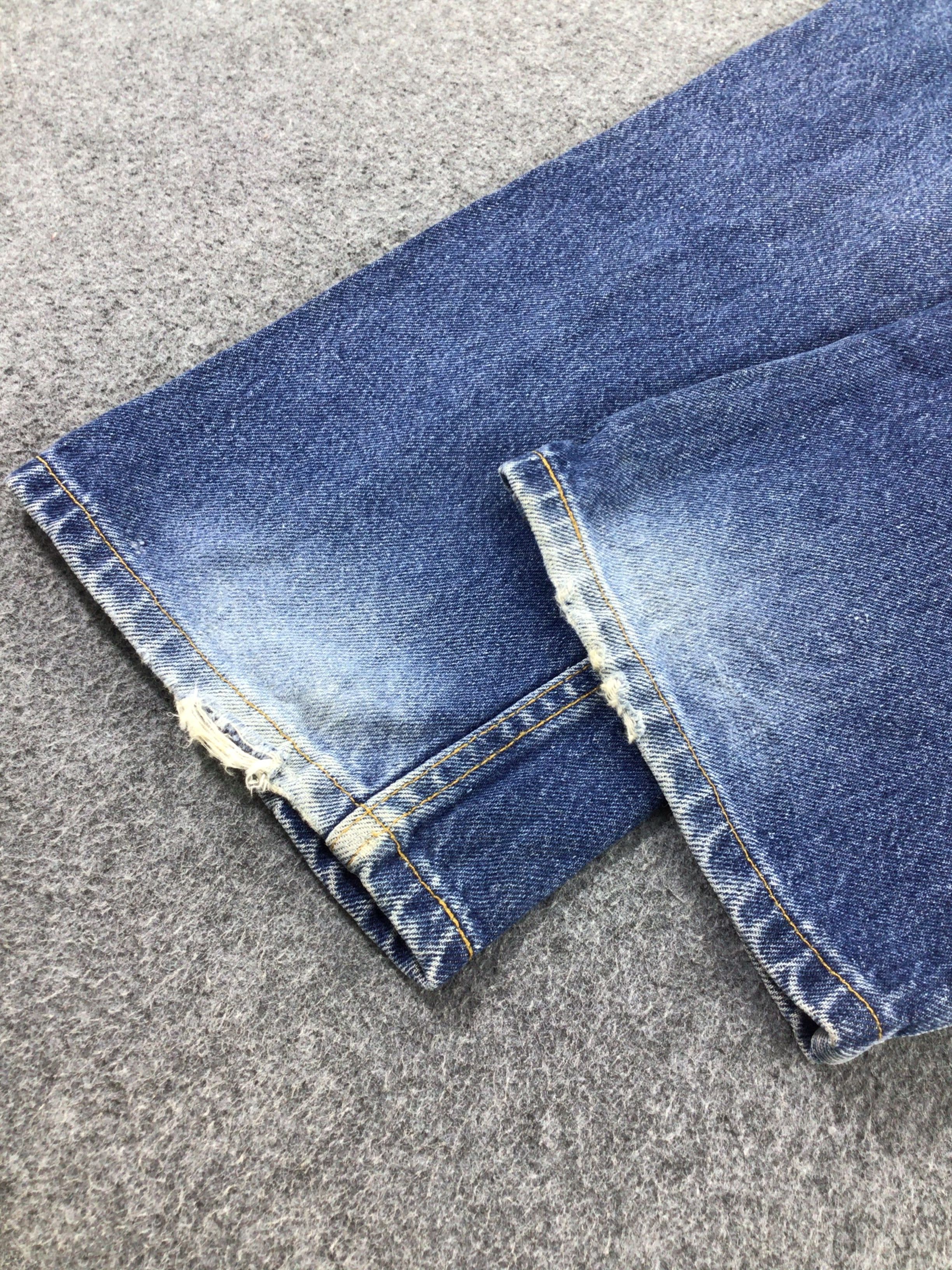 Levi's Vintage Levis 505 Jeans Faded Blue Distressed Denim KJ179 Size US 34 / EU 50 - 6 Thumbnail