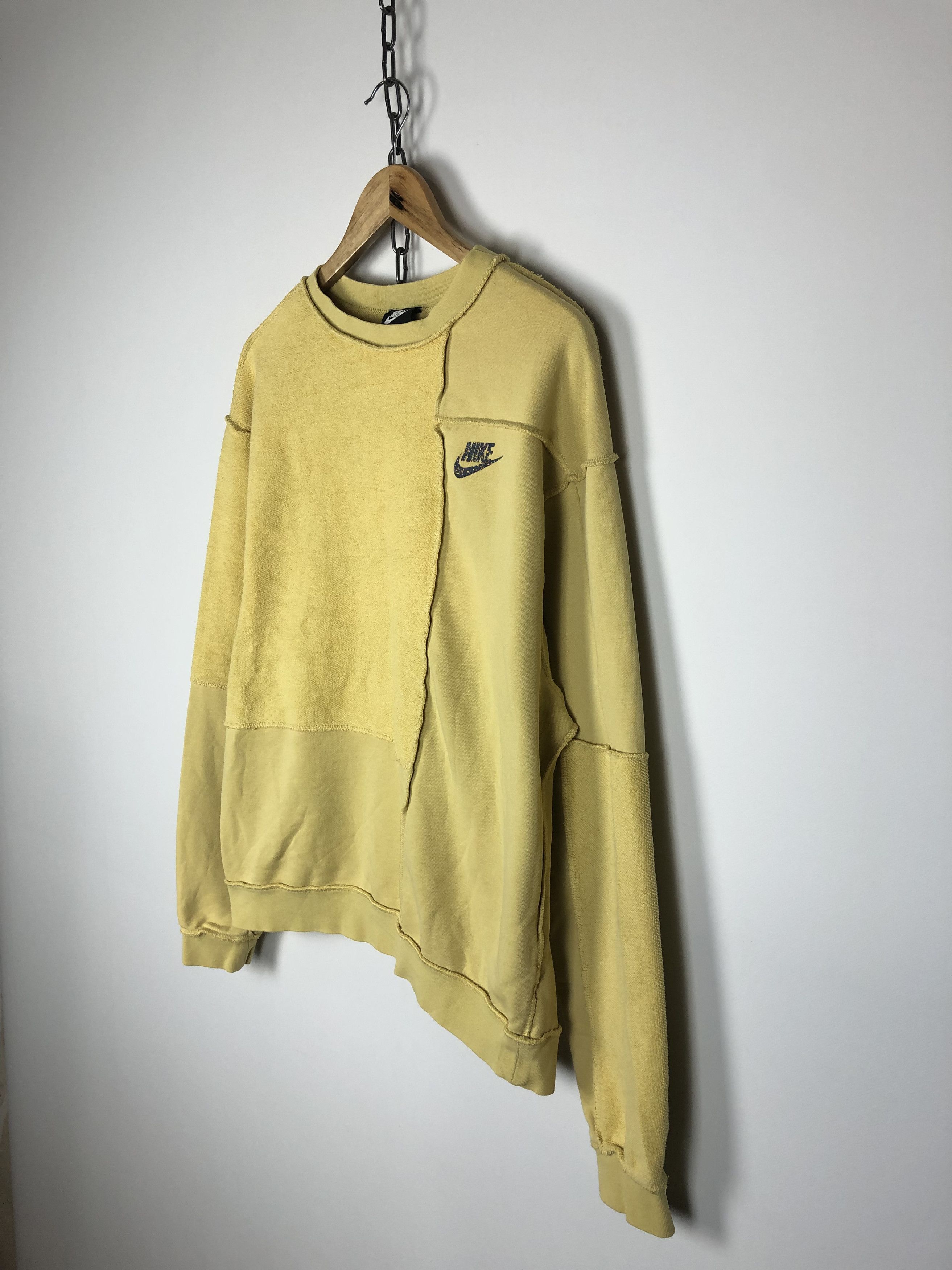 Nike Nike Assymetric Sweatshirt Crewneck Spellout Yellow size S Size US S / EU 44-46 / 1 - 6 Thumbnail