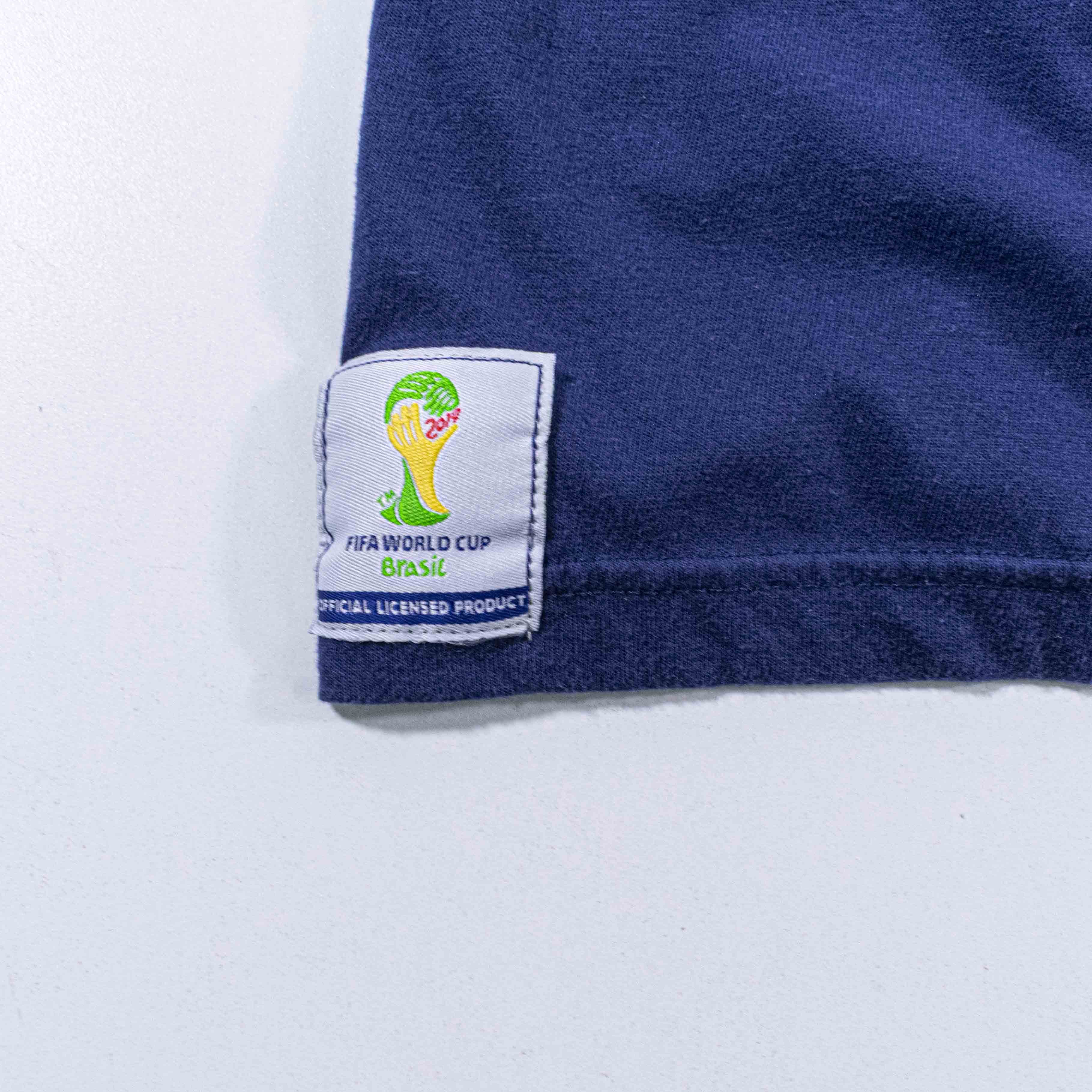 Vintage Official 2014 FIFA World Cup Brazil T-Shirt Soccer Graphic Size US M / EU 48-50 / 2 - 5 Thumbnail