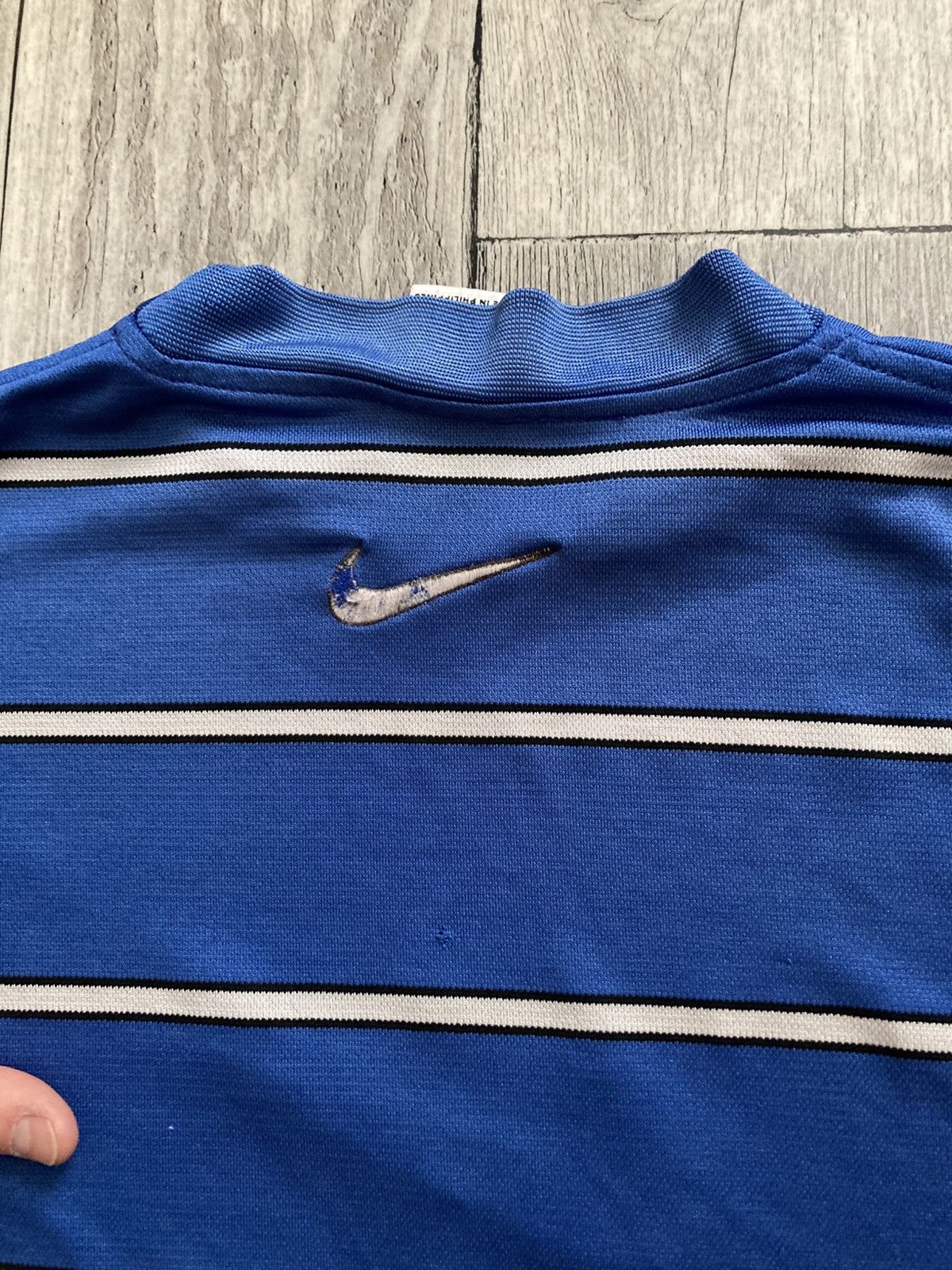 Nike Vintage nike striped central swoosh logo tee y2k drip opium Size US S / EU 44-46 / 1 - 9 Thumbnail