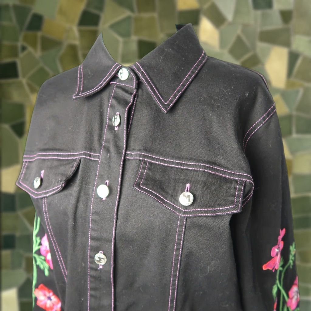 Bob Mackie VINTAGE Bob Mackie Shirt Jacket XS Embroidered Floral Black Pink Long Sleeve Cotton Blend Women's Mid-Length 90s Casual Size XS / US 0-2 / IT 36-38 - 1 Thumbnail