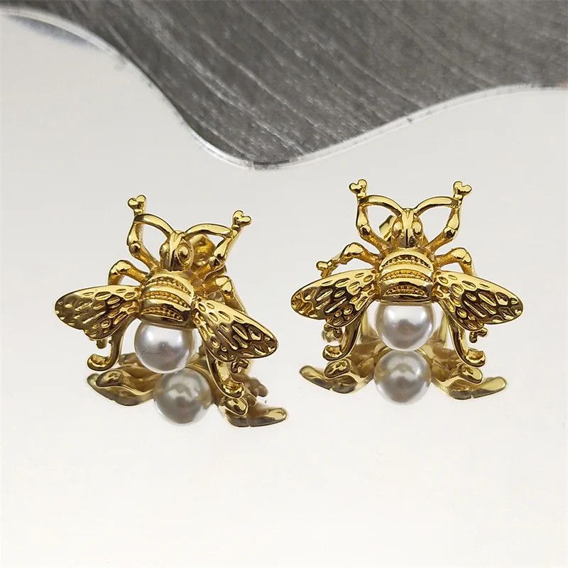 Jewelry Gold Bee Stud Earrings Charm Stainless Earring Gift Size ONE SIZE - 2 Thumbnail