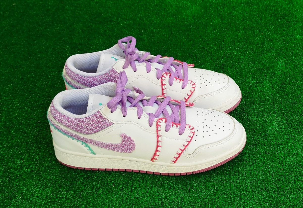 Jordan Brand Air Jordan 1 Low White Light Bordeaux Size US 6 / IT 36 - 1 Thumbnail