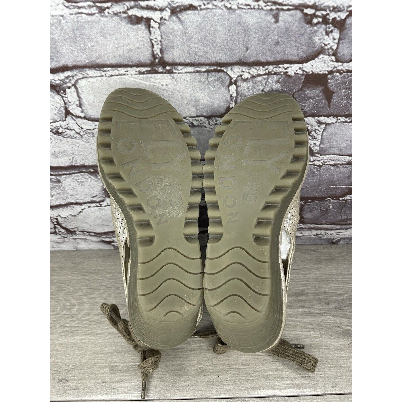 Fly London FLY London Yake Pearl White Leather Perforated Back Lace Wed Size US 7.5 / IT 37.5 - 6 Thumbnail
