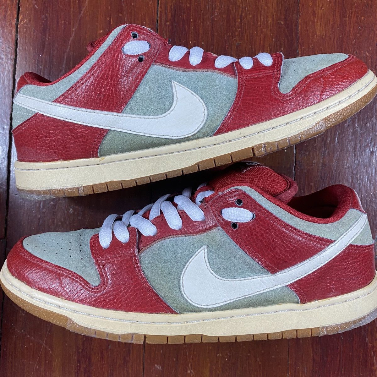 Nike SB Dunk Low Valentine’s Day 2014 Size US 8.5 / EU 41-42 - 2 Thumbnail