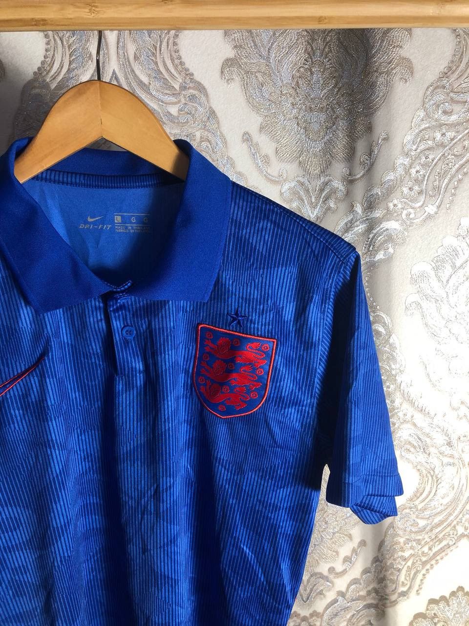 Nike VINTAGE NIKE ENGLAND RETRO SOCCER JERSEY MANCHESTER Y2K 90s Size US L / EU 52-54 / 3 - 5 Thumbnail