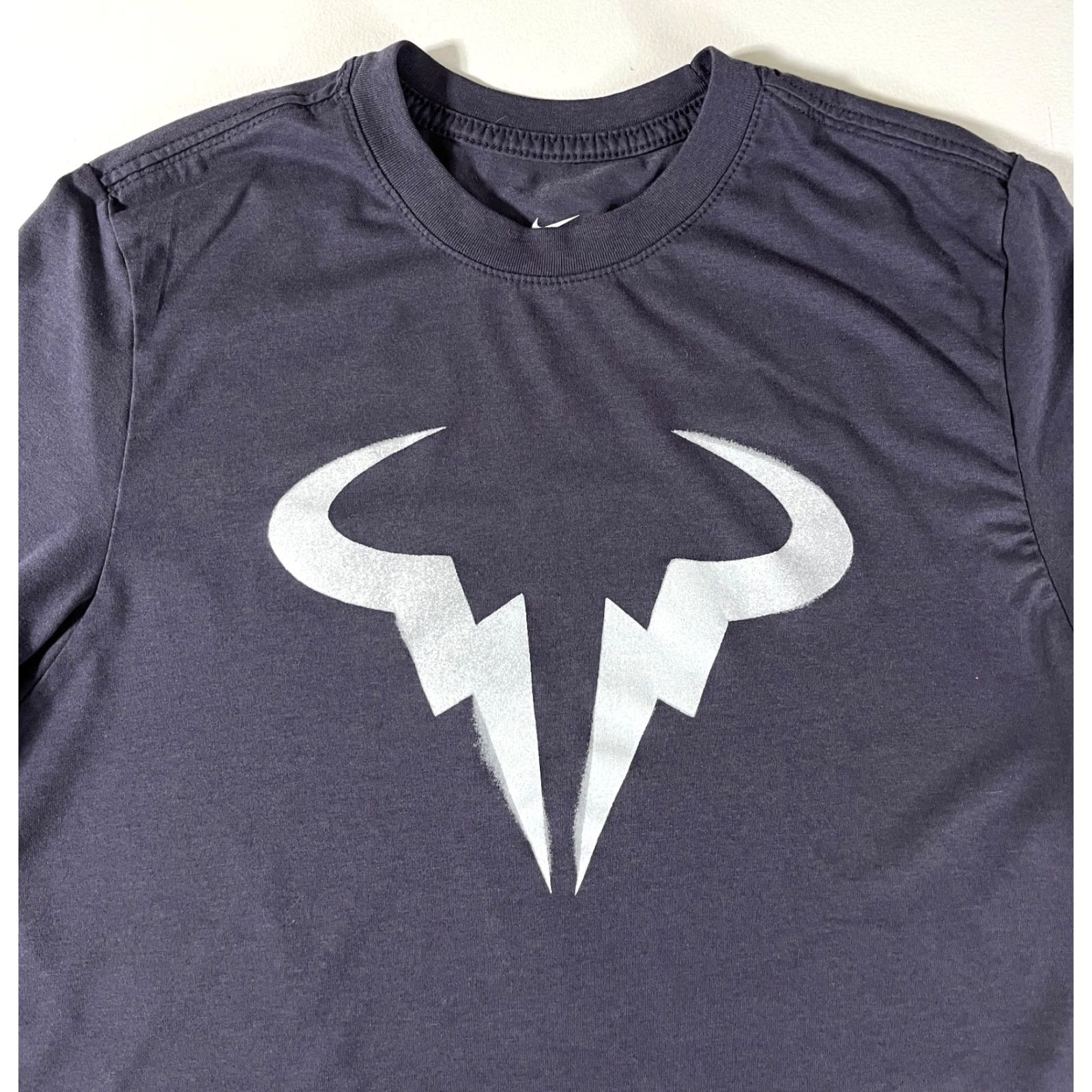 Nike VINTAGE Nike Rafa Nadal T-Shirt Men XS Gray Dri-Fit BV7022-015 Tennis Sports Shirts Mens Size US XS / EU 42 / 0 - 5 Thumbnail