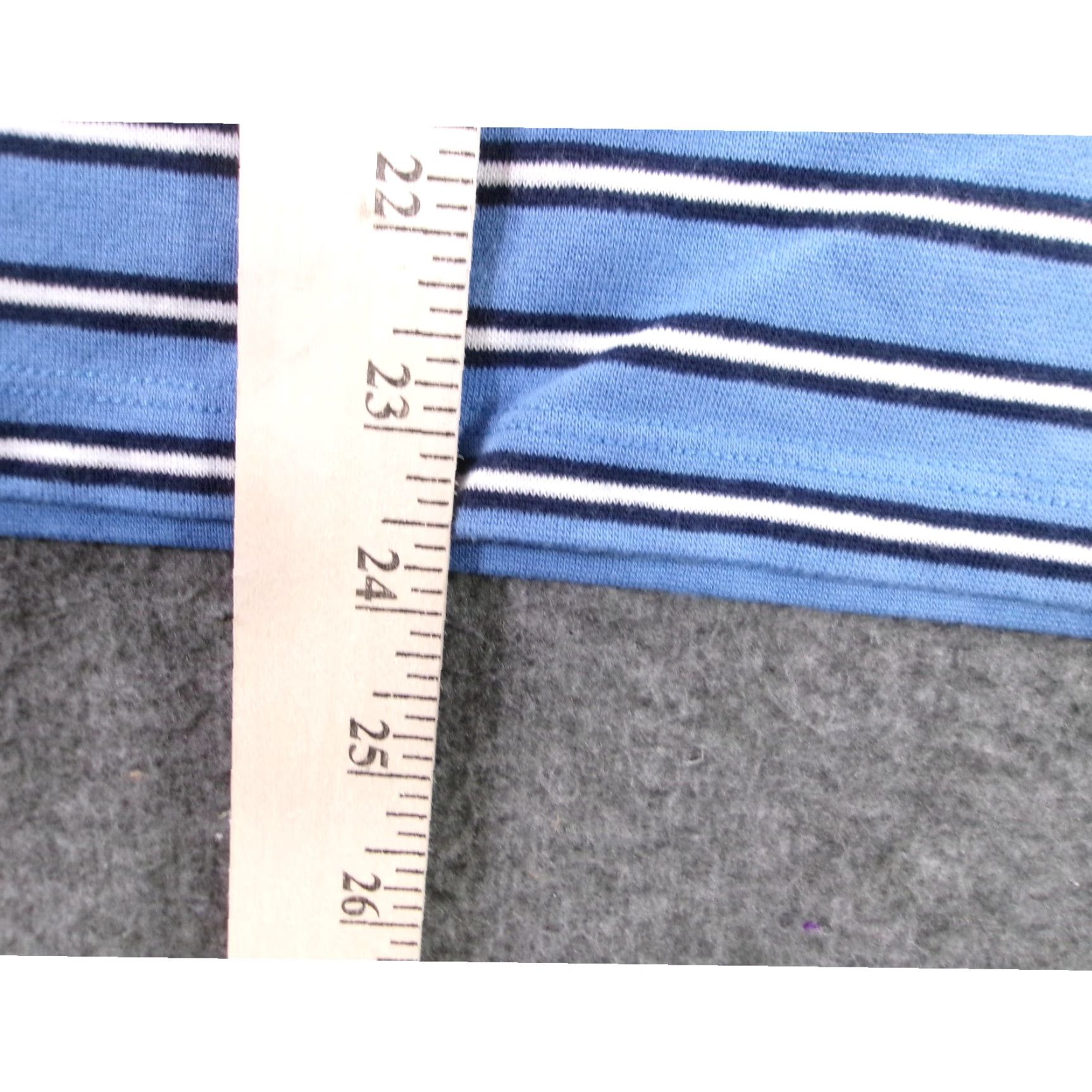 Croft & Barrow VINTAGE Croft & Barrow Women's T-Shirt Large Blue Striped Nautical Casual V-Neck Short Sleeve Size L / US 10 / IT 46 - 5 Thumbnail