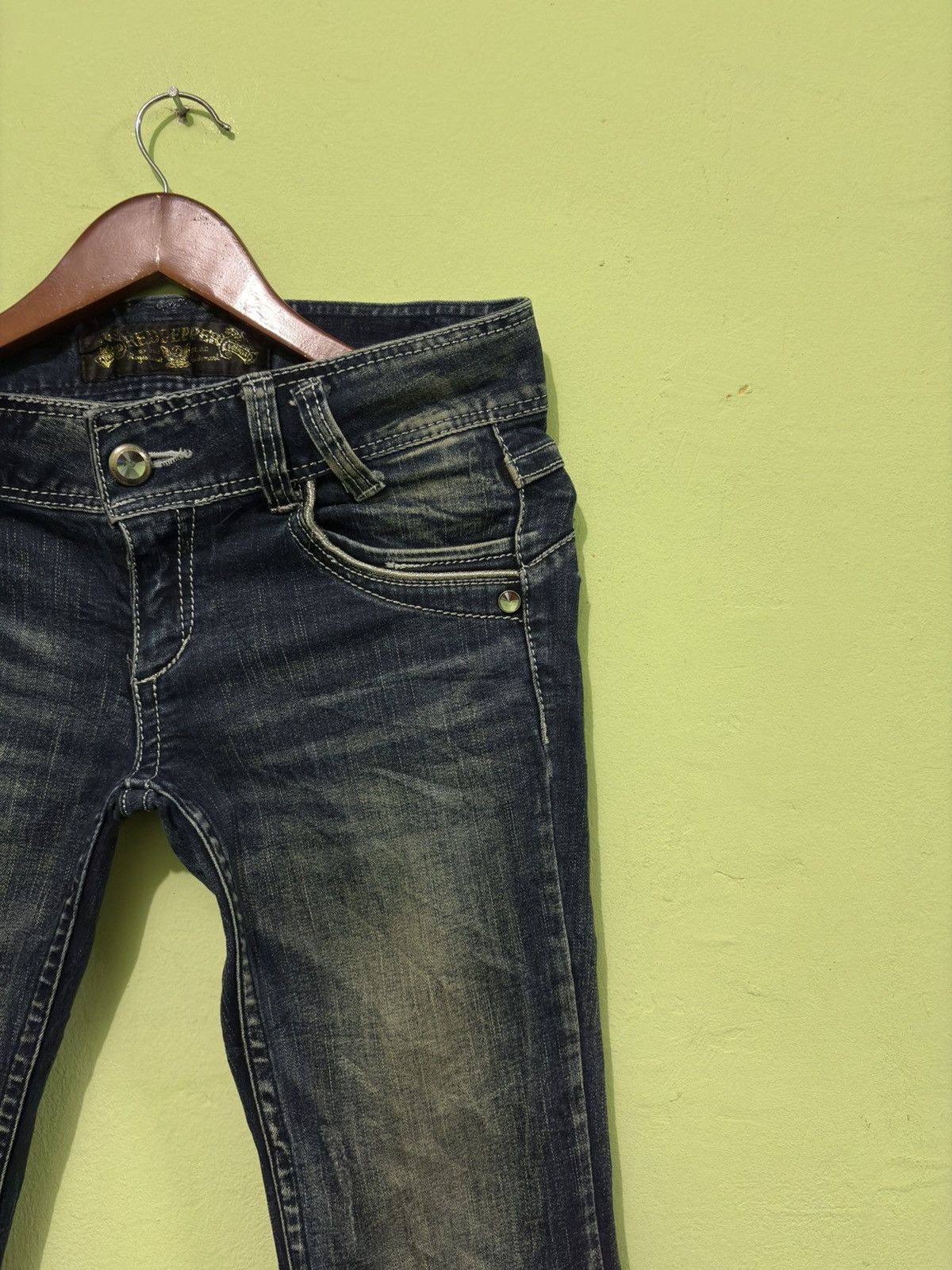 Japanese Brand Japanese Red Pepper Distressed Flared Denin Size US 32 / EU 48 - 5 Thumbnail