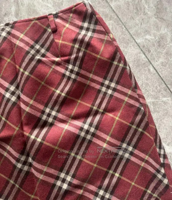 Burberry Burberry Color Block Wool Mini Skirt. Size 23" - 3 Thumbnail