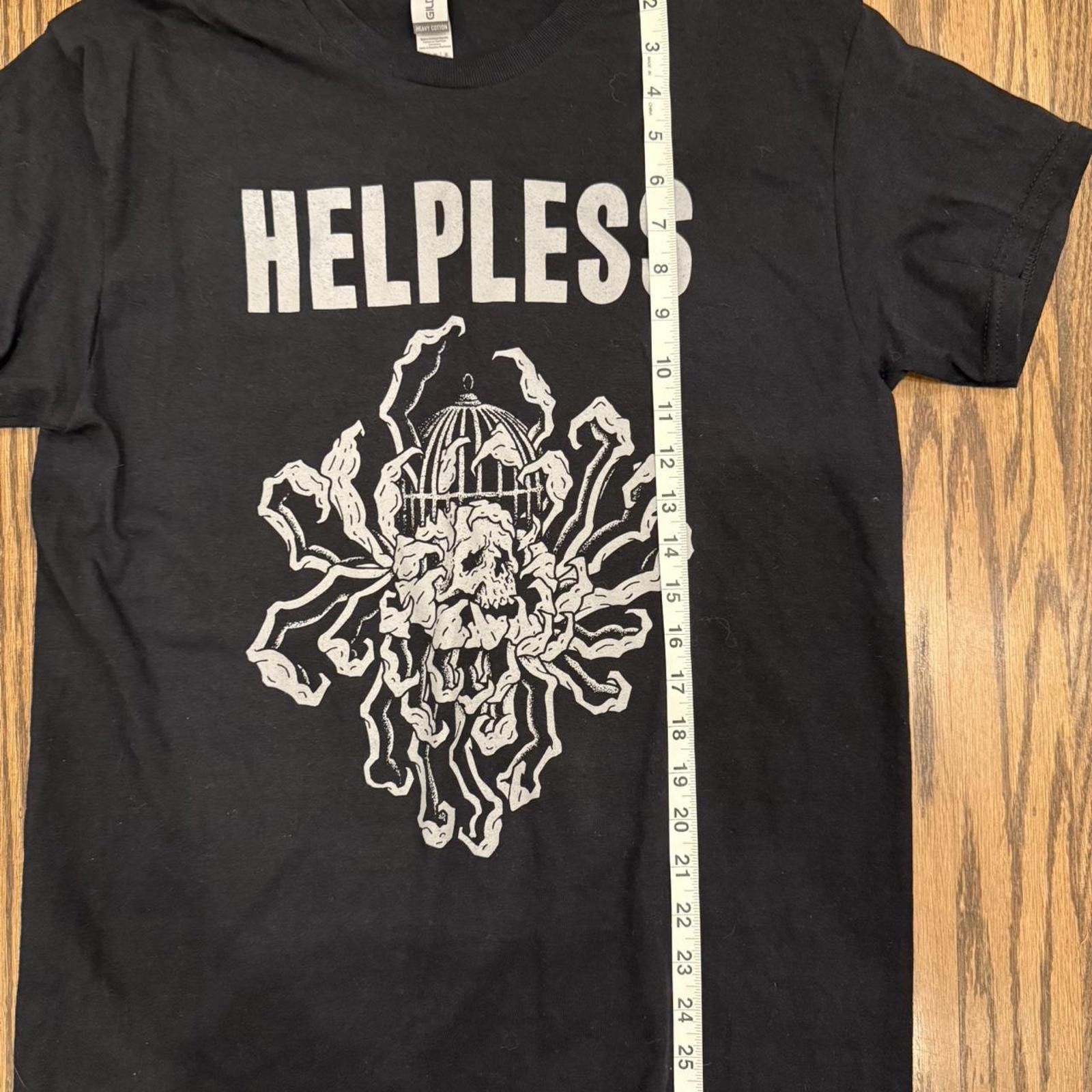 Gildan Helpless - Chrysanthemum Skull Shirt - M Size US M / EU 48-50 / 2 - 4 Thumbnail