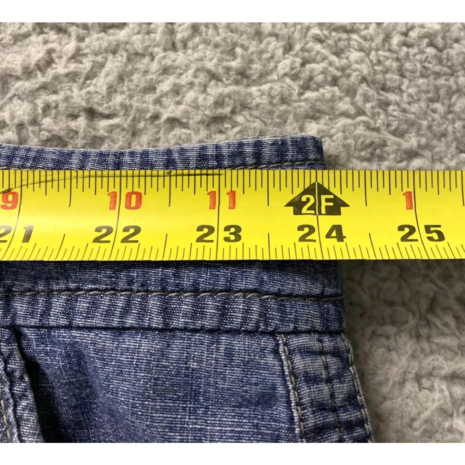 Denime VINTAGE Sonoma Women's Cargo Shorts 48 Waist 10 Inseam Blue Denim Zip Casual 70s 80s Size 42" / US 20 - 5 Thumbnail