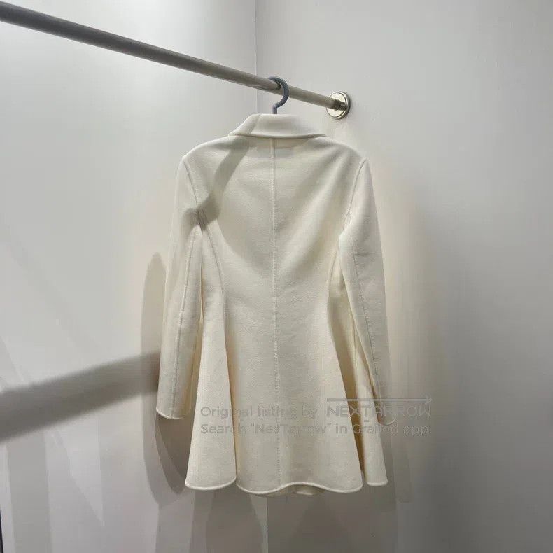 Dior Dior Beige cashmere coat Size XS / US 0-2 / IT 36-38 - 2 Thumbnail