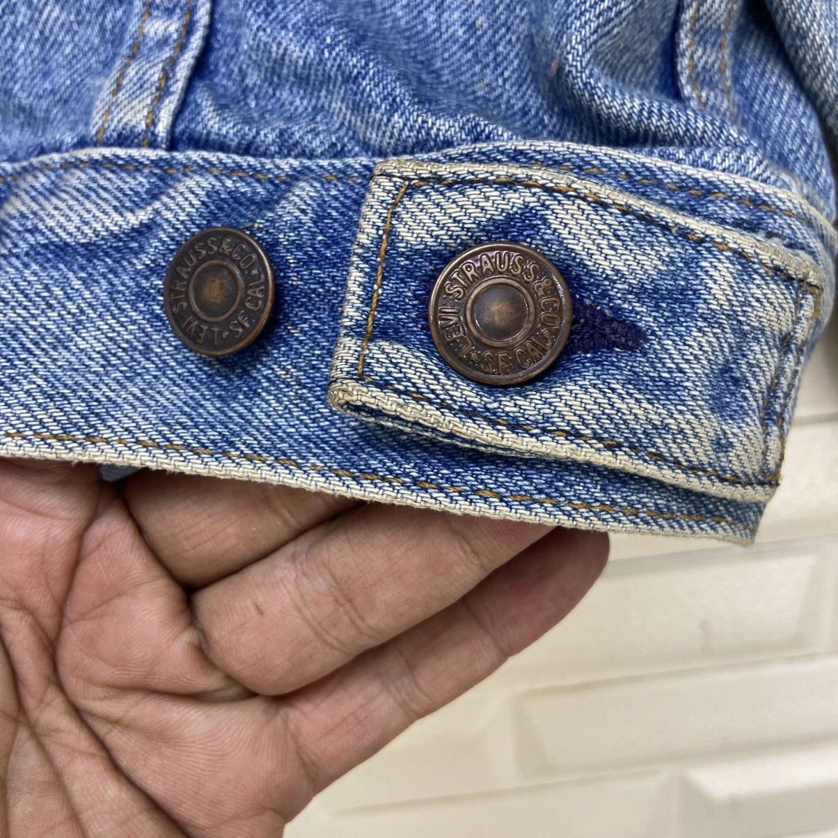 Levi's Vintage Clothing Vintage Levi’s Made in USA #523 Denim Trucker Jacket Size US S / EU 44-46 / 1 - 10 Thumbnail