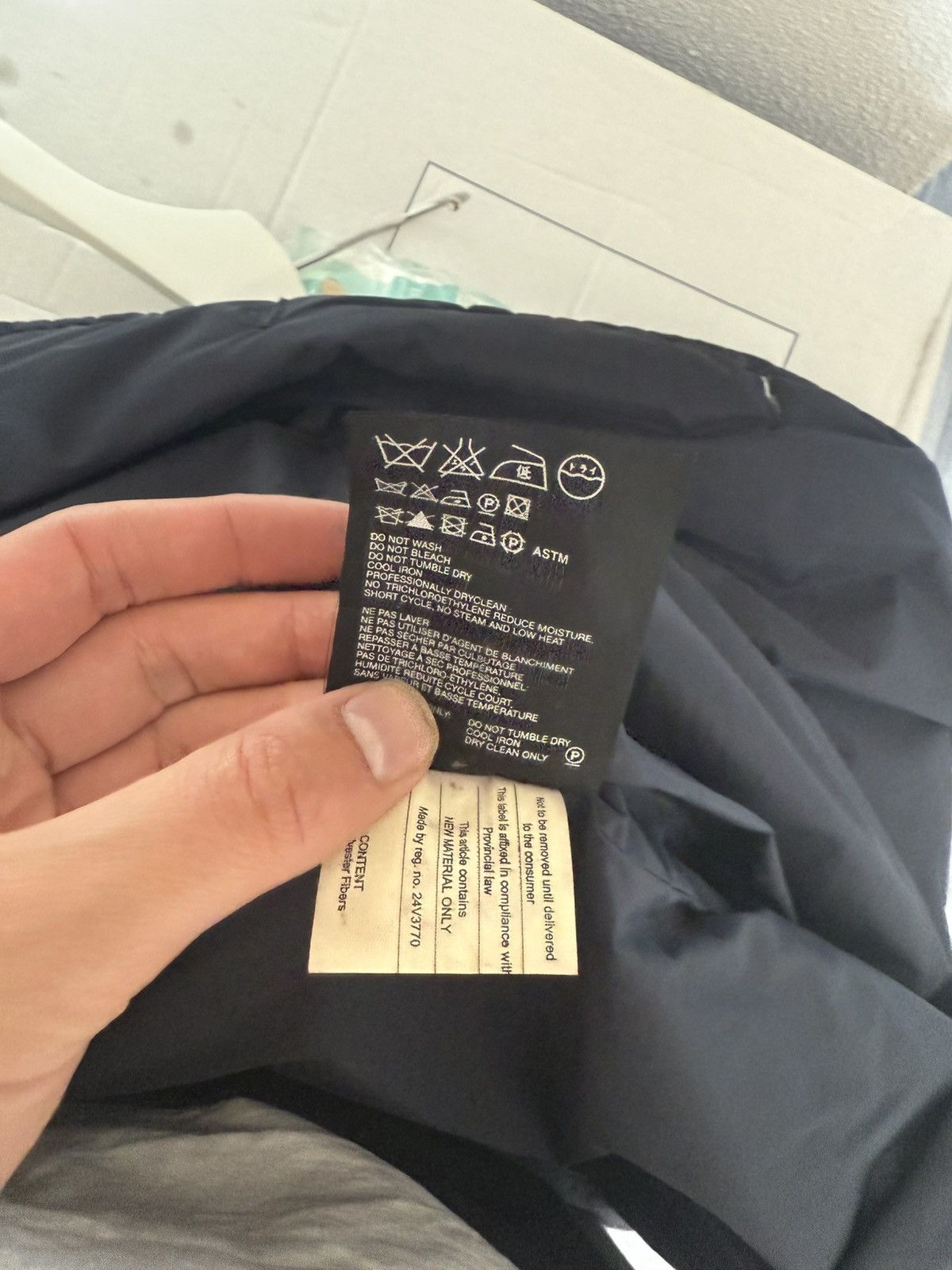 Prada Nylon Double-Breasted Padded Coat in Black Size US M / EU 48-50 / 2 - 8 Thumbnail