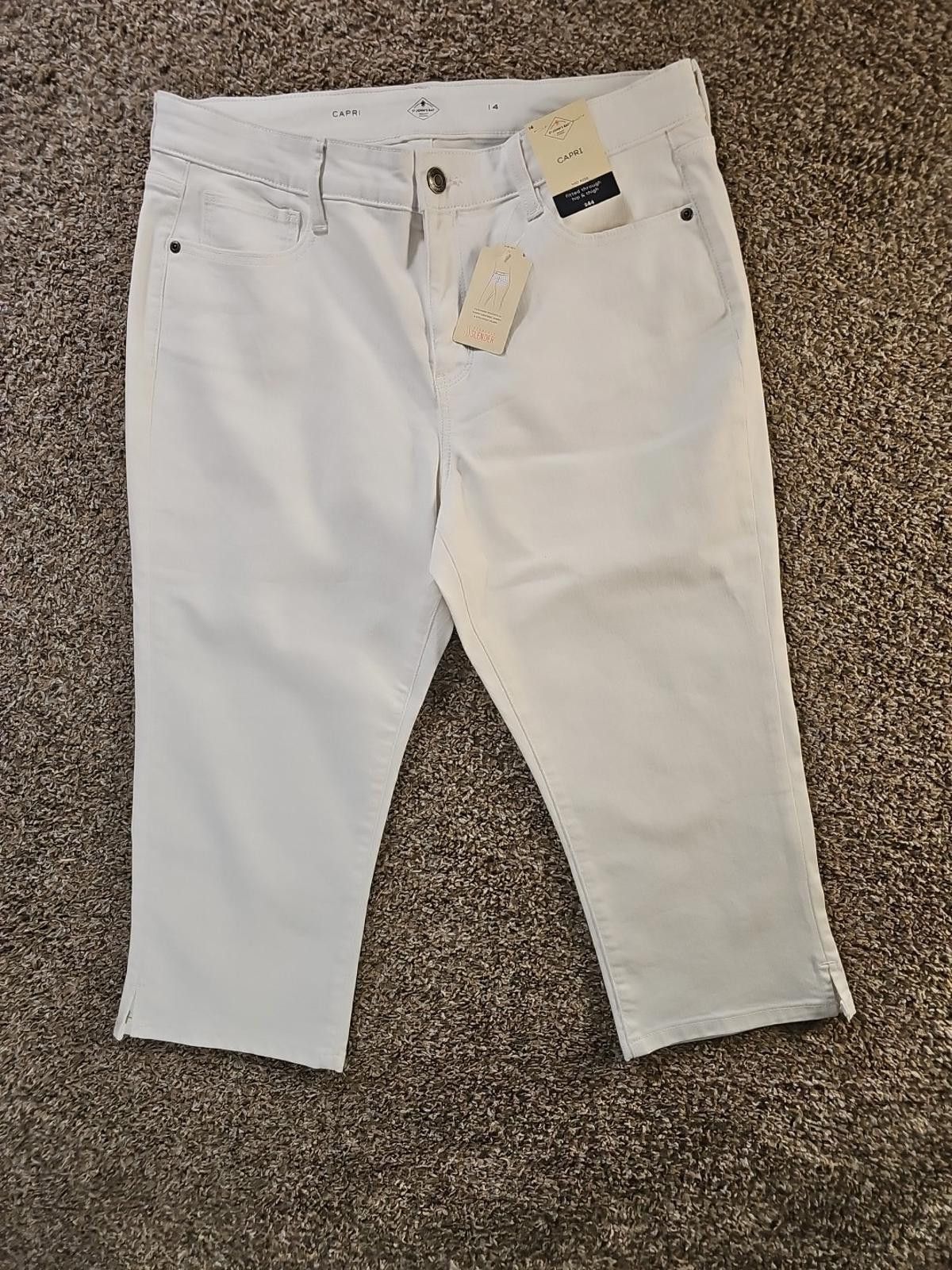 St. Johns Bay St. John’s Bay MidRise Capri Jeans 14 White Stretch NWT NWD Size 36" / US 14 / IT 50 - 1 Thumbnail