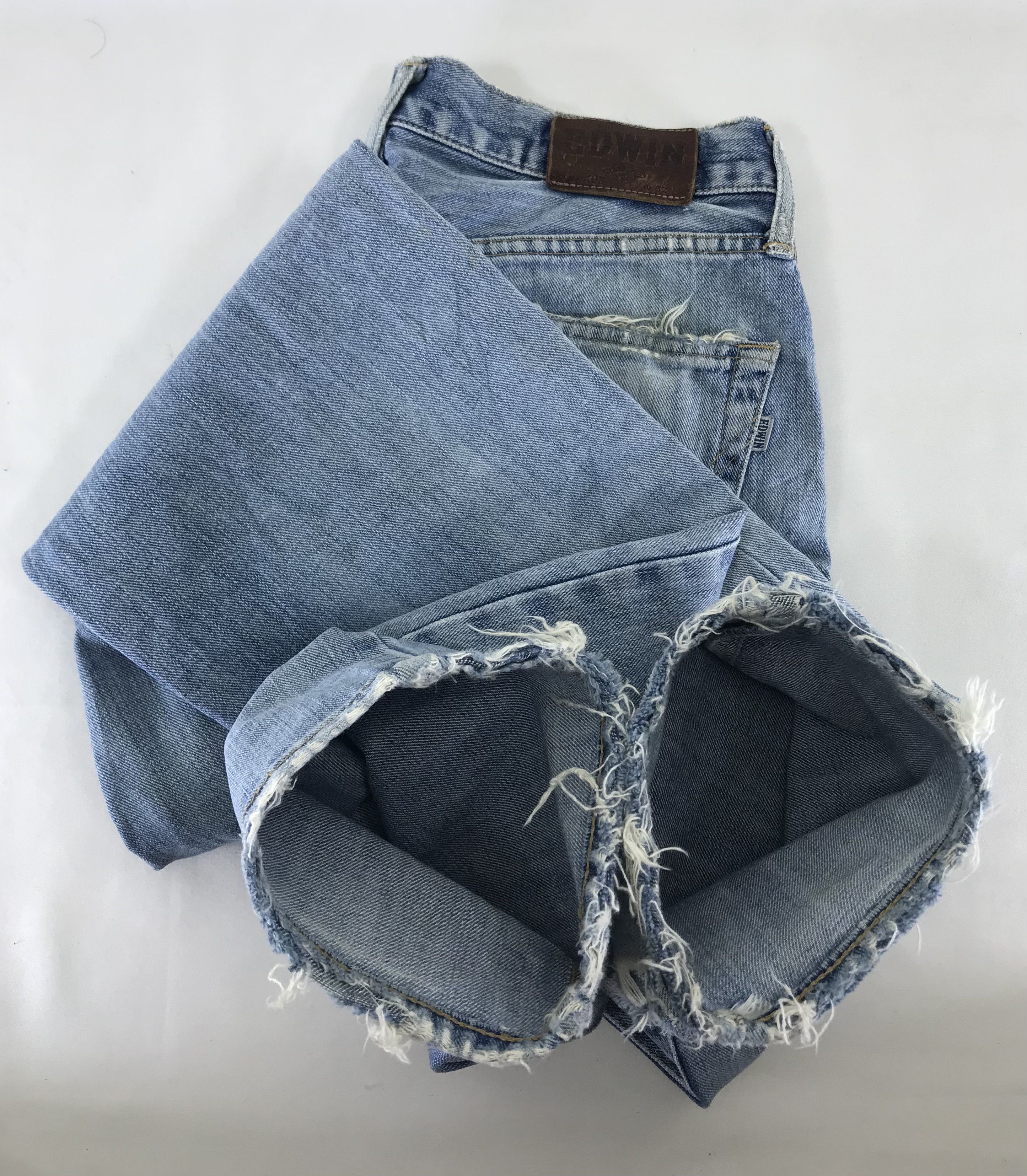 Edwin Vintage Edwin 403 Light Wash Distressed Jeans Size US 30 / EU 46 - 13 Thumbnail