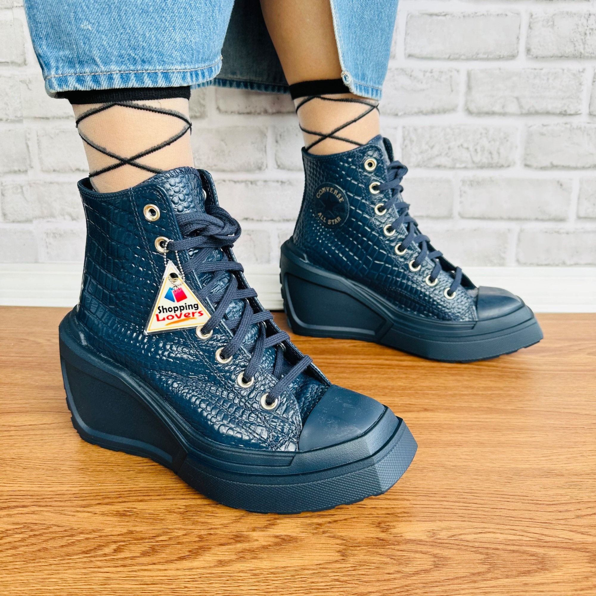 Converse ⭐Chuck 70 De Luxe Wedge Platform Leather Sneakers 6.5 Womens Size US 6.5 / IT 36.5 - 1 Thumbnail