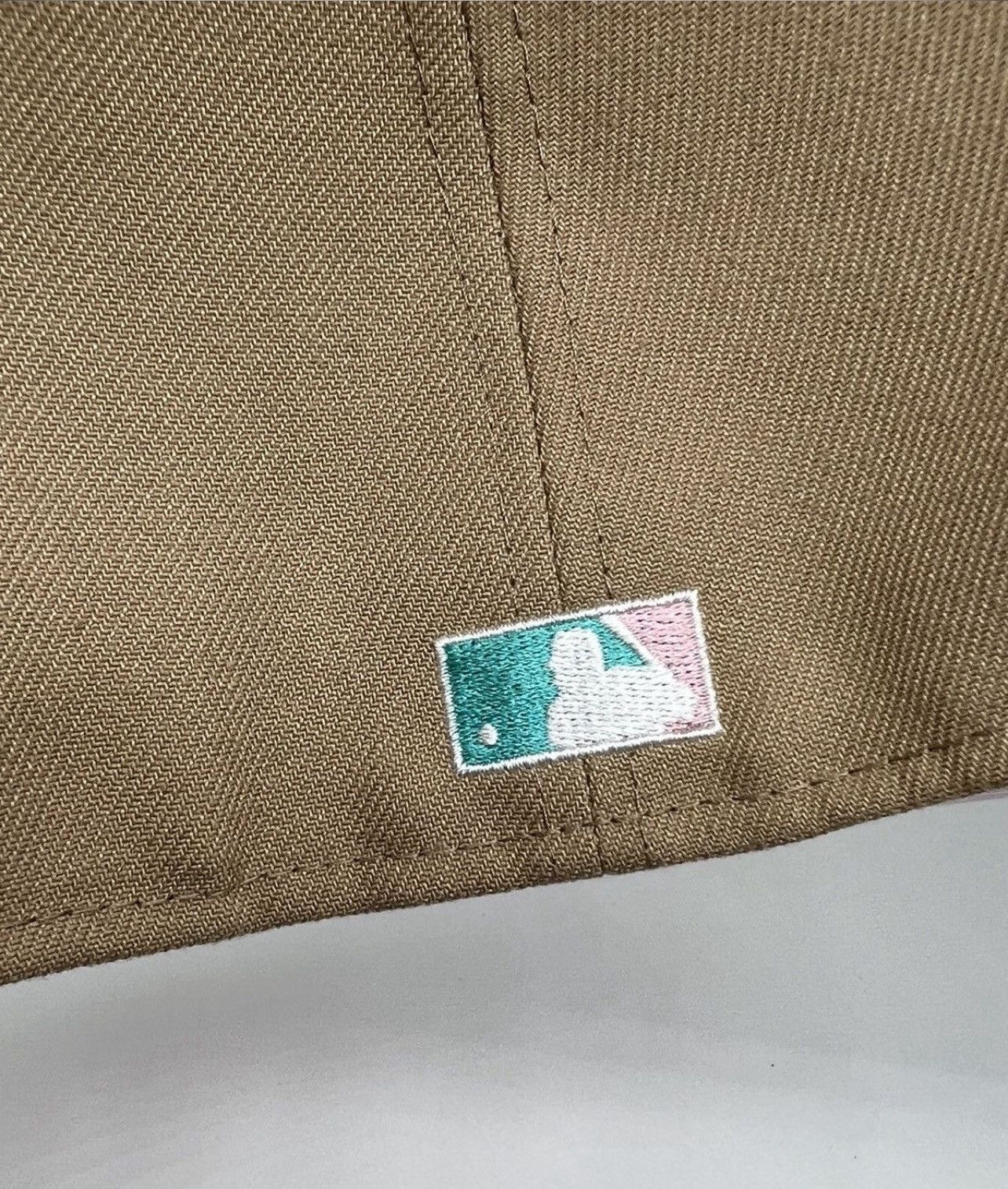 Hat Club Hat Club Sandstorm Atlanta Braves 30th Season Pink UV 7 1/2 Size ONE SIZE - 5 Thumbnail